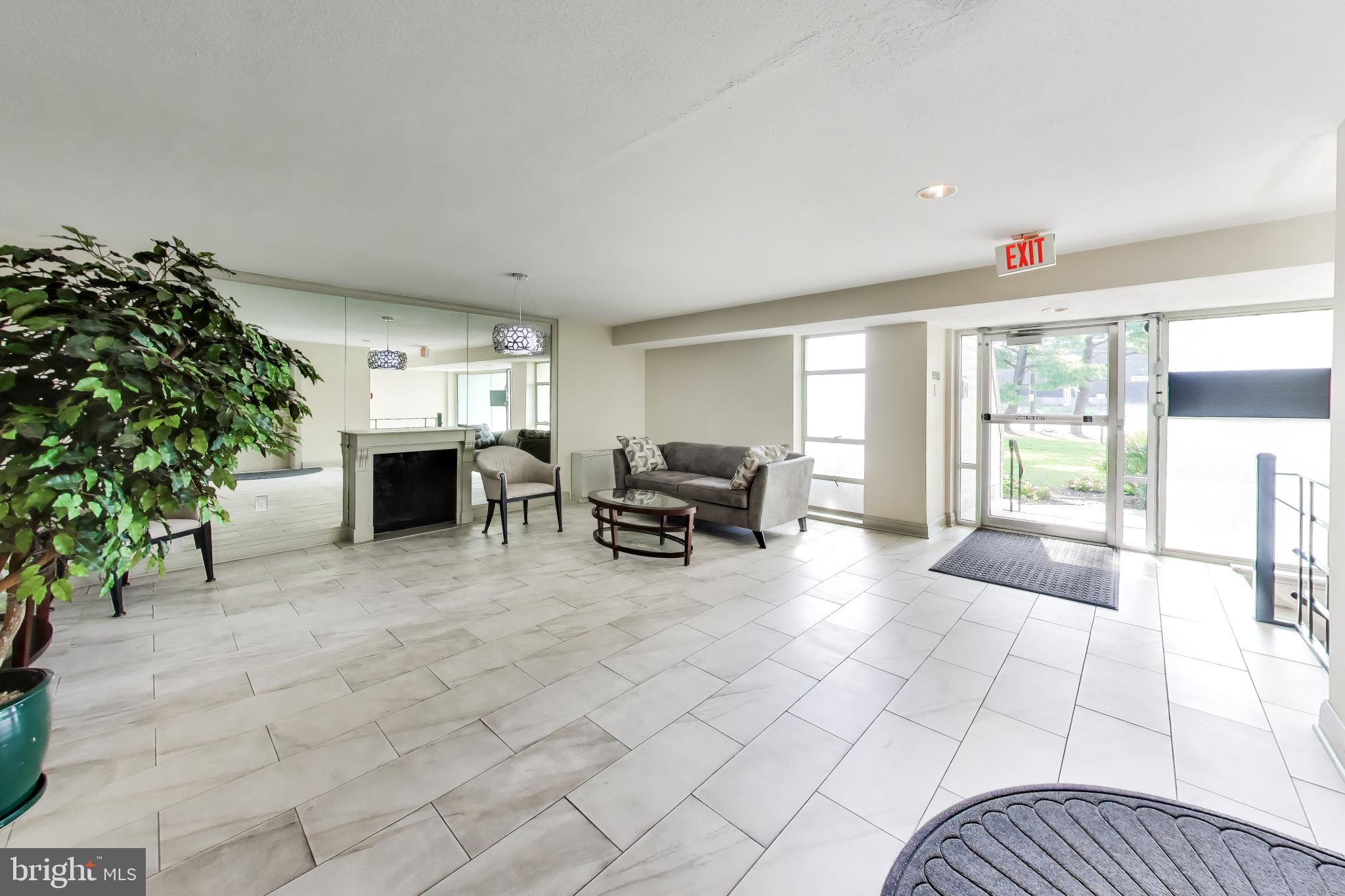 WEST SPRING - Residential