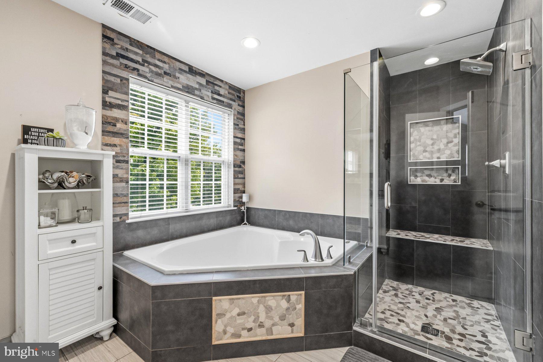 MANORWOOD - Residential