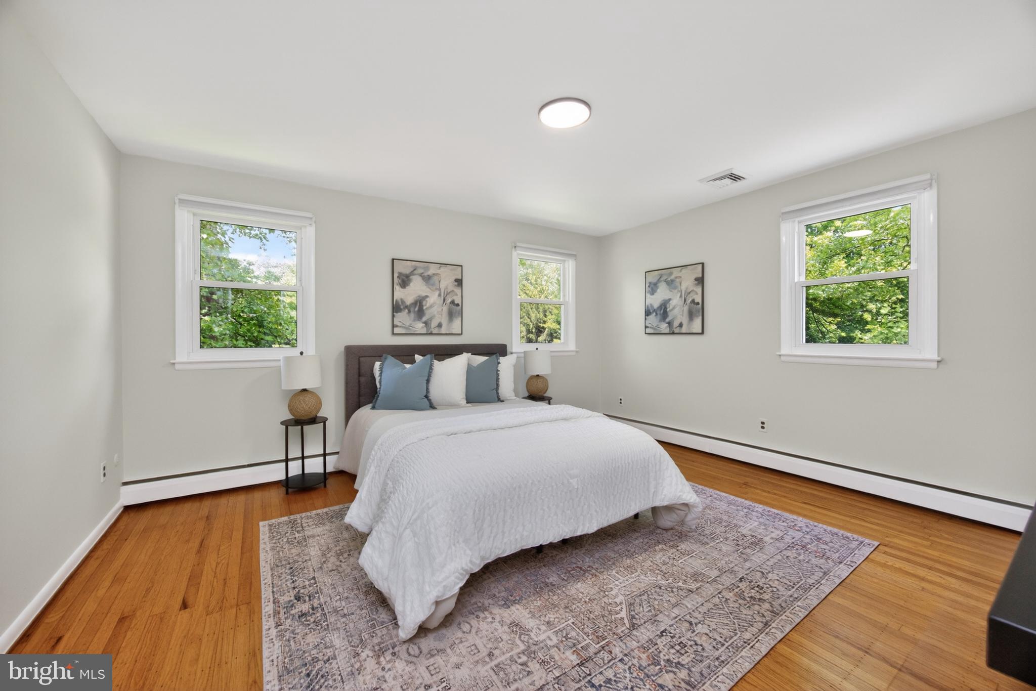 SPRING KNOLL - Residential