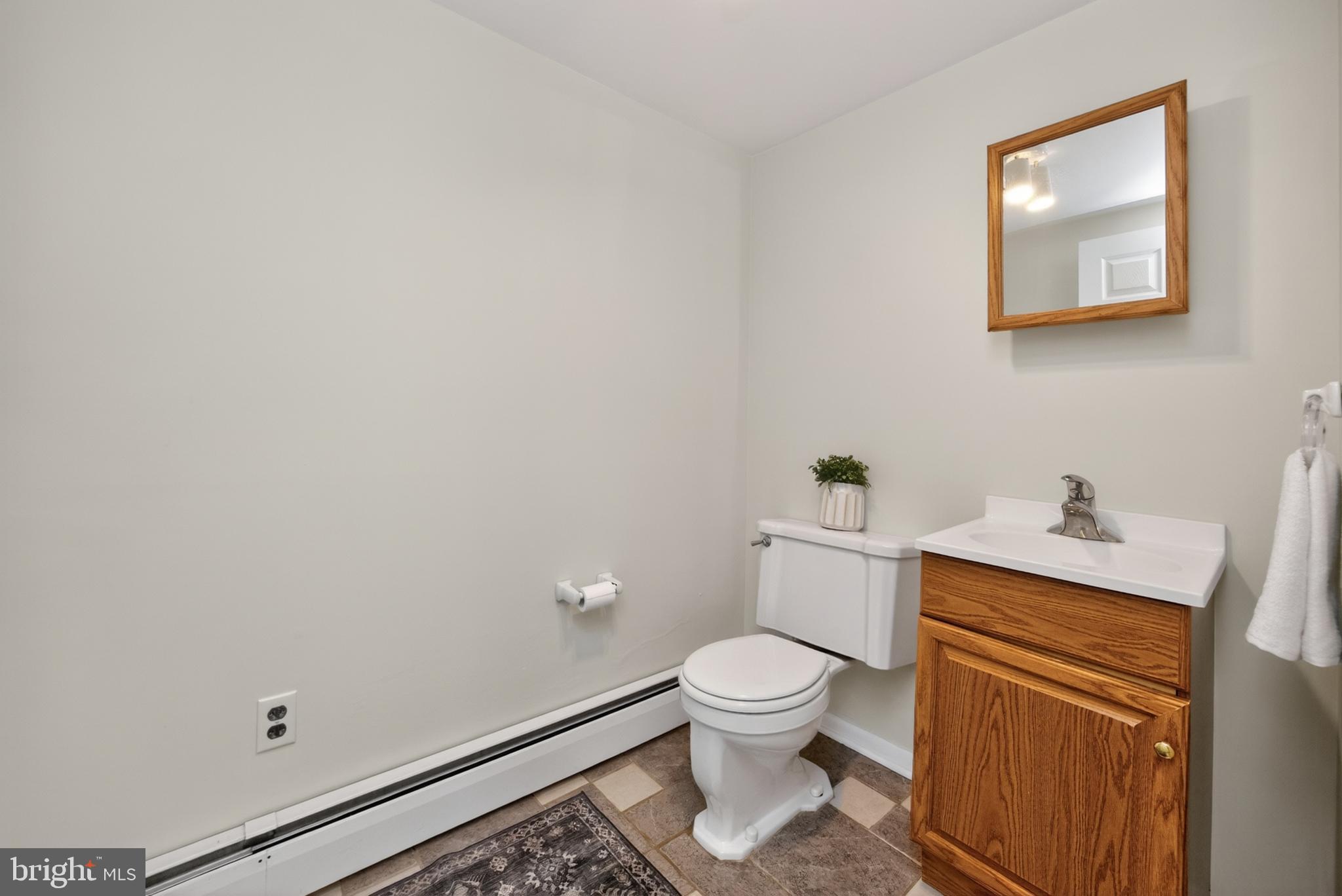 SPRING KNOLL - Residential