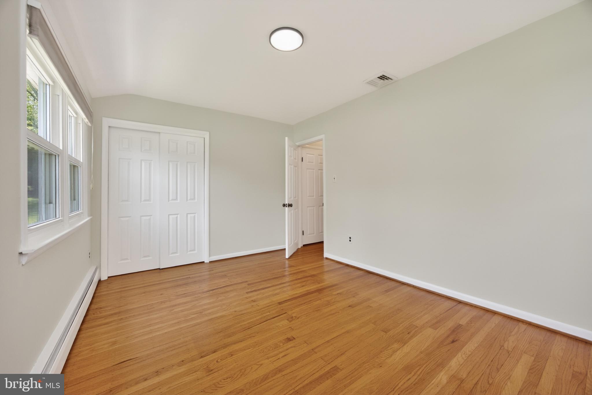 SPRING KNOLL - Residential