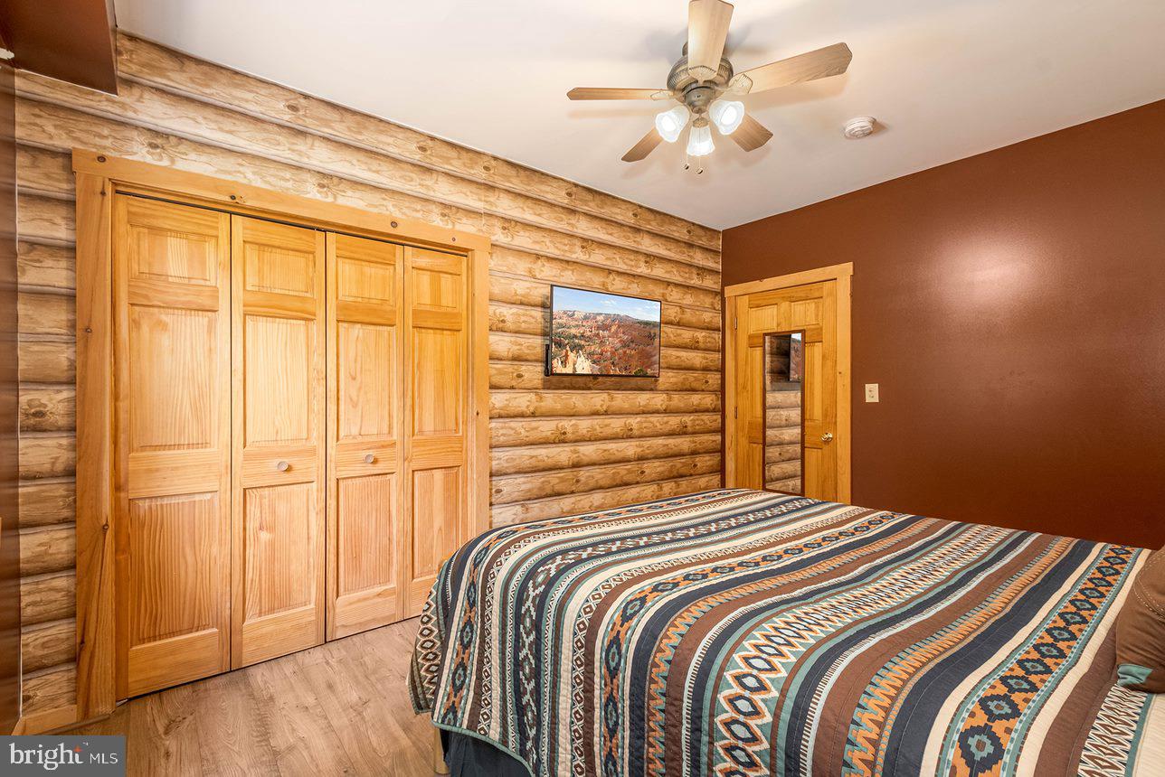 DEEP CREEK HIGHLANDS - Residential
