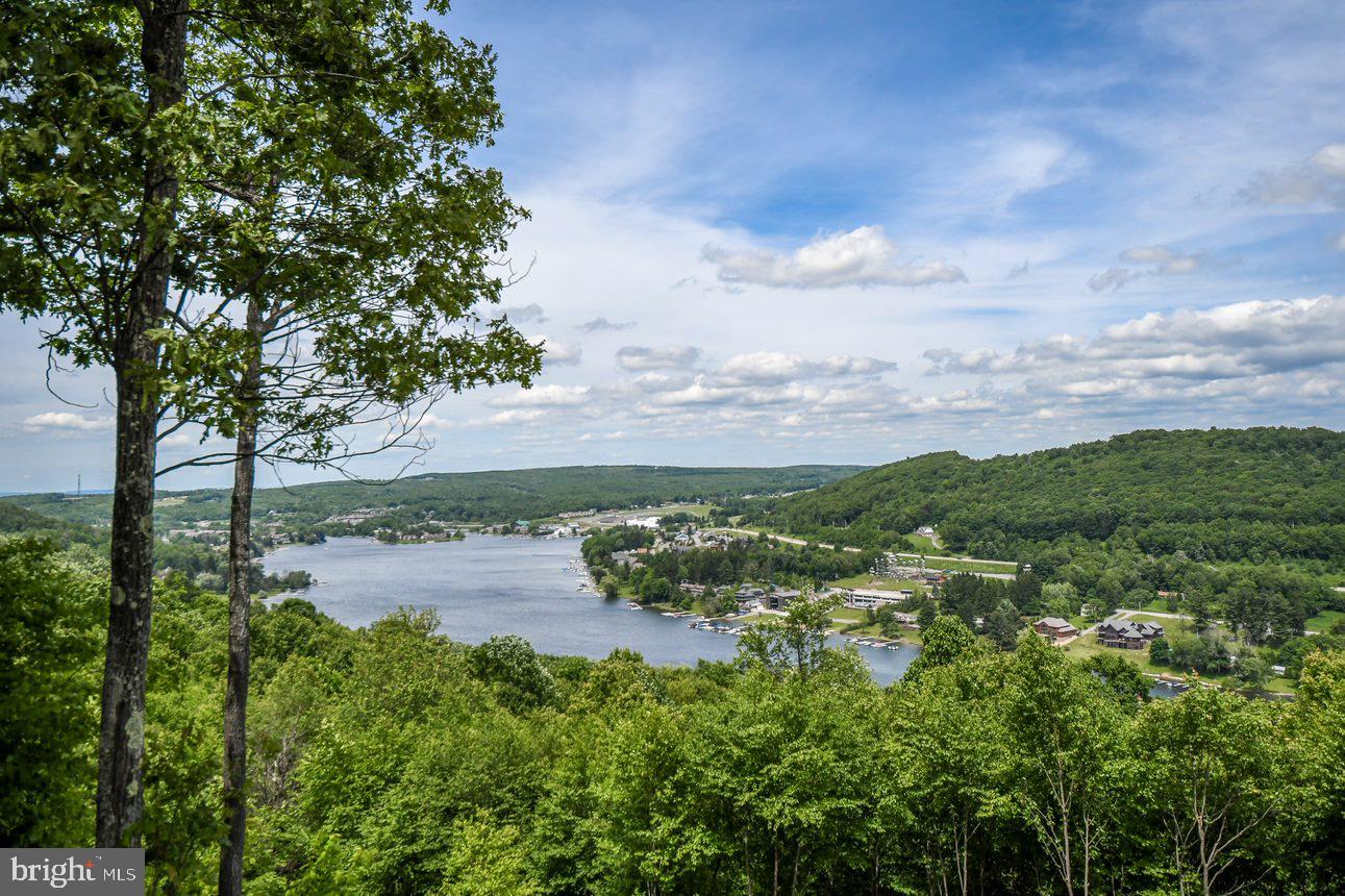 DEEP CREEK HIGHLANDS - Residential
