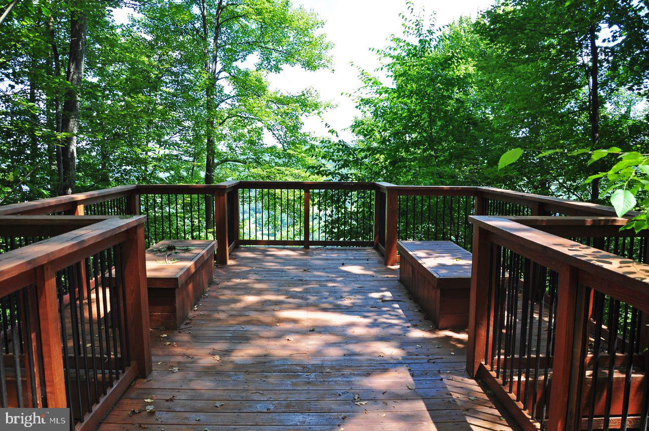 DEEP CREEK HIGHLANDS - Residential
