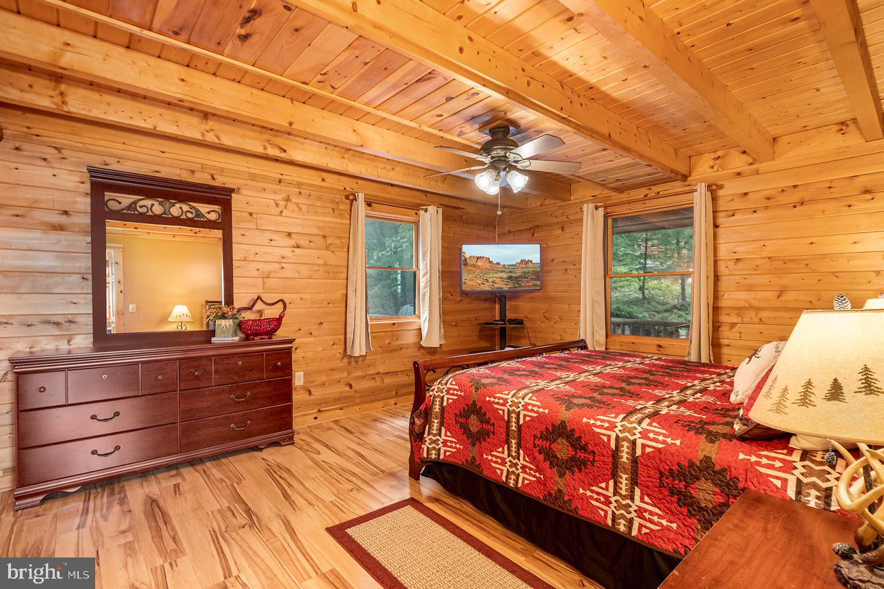 DEEP CREEK HIGHLANDS - Residential