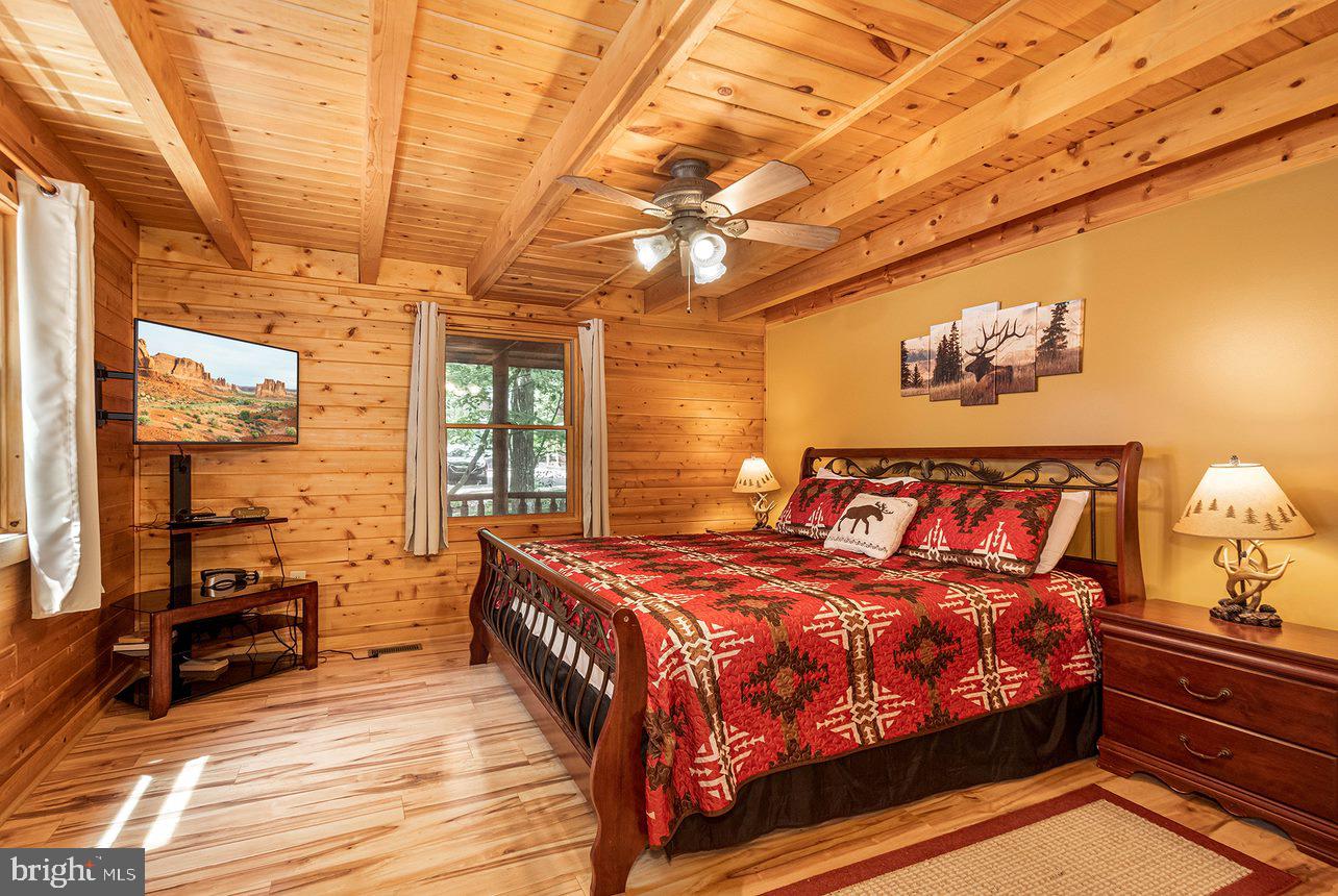 DEEP CREEK HIGHLANDS - Residential