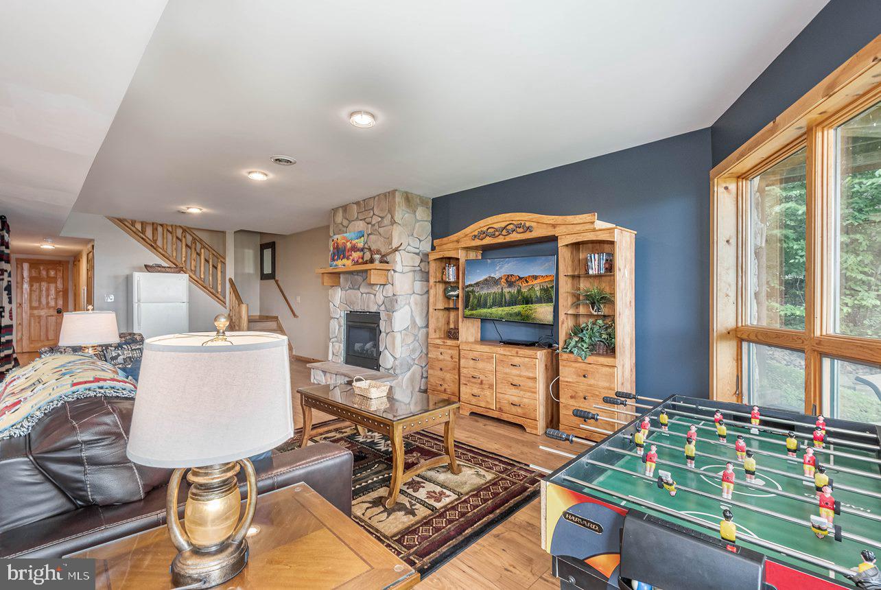 DEEP CREEK HIGHLANDS - Residential