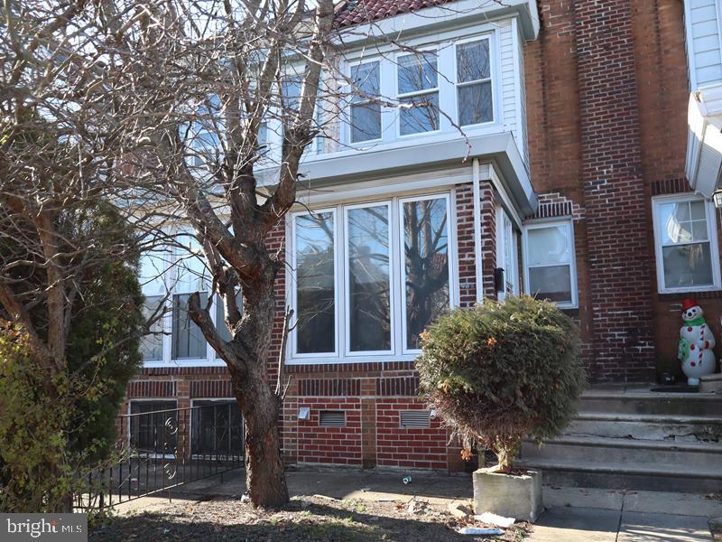 WEST OAK LANE - Residential