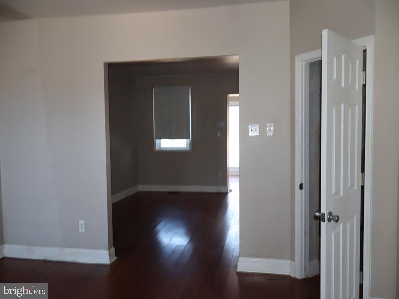 WEST OAK LANE - Residential