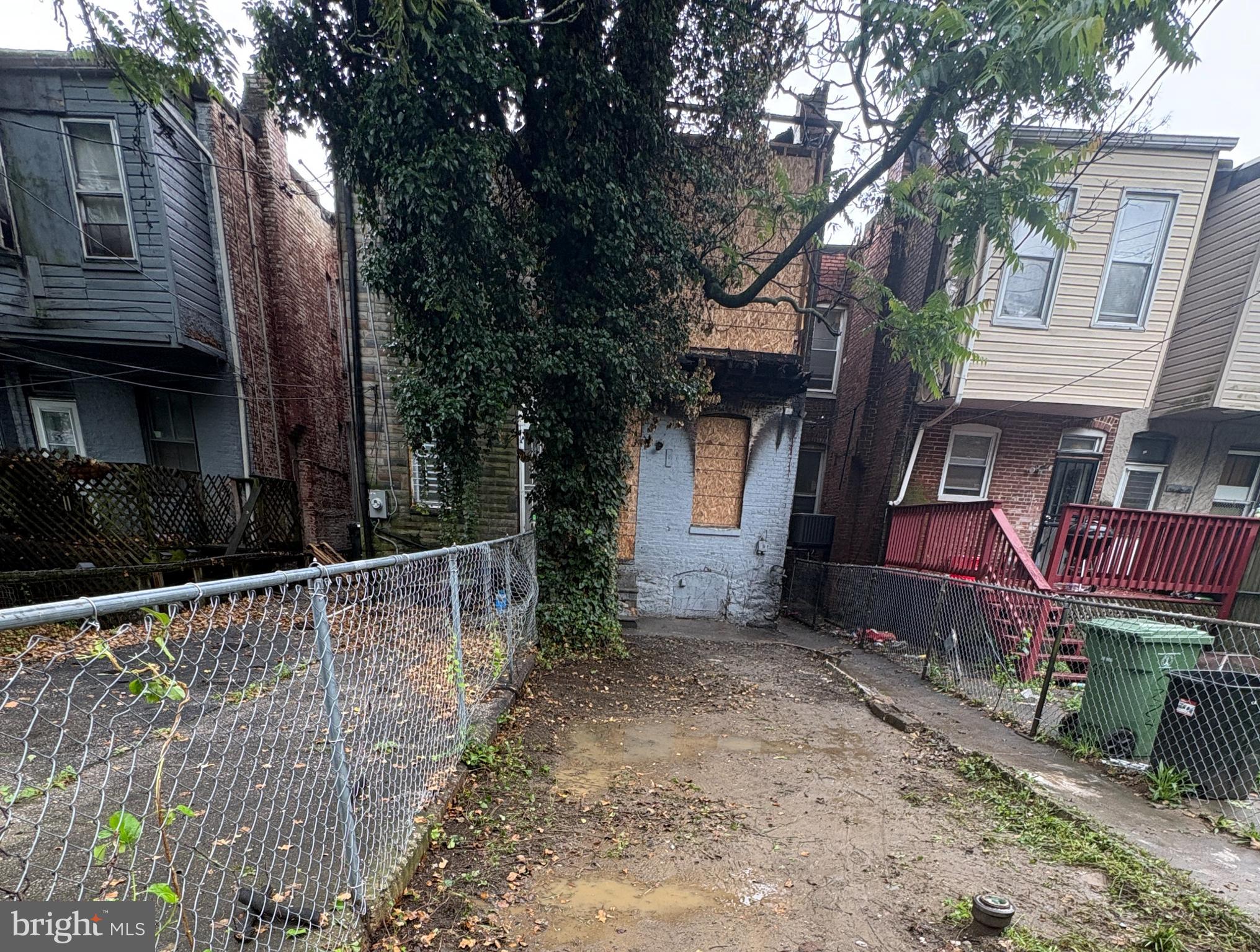 MONDAWMIN - Residential