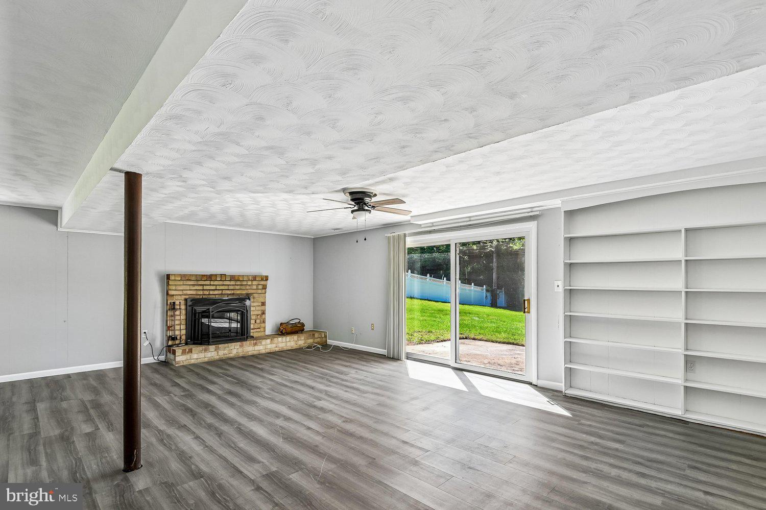 WILTON ACRES - Residential