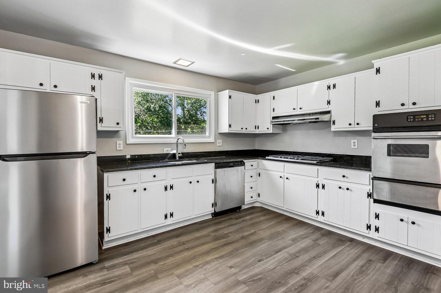 WILTON ACRES - Residential
