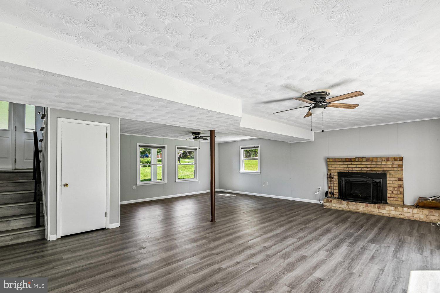 WILTON ACRES - Residential