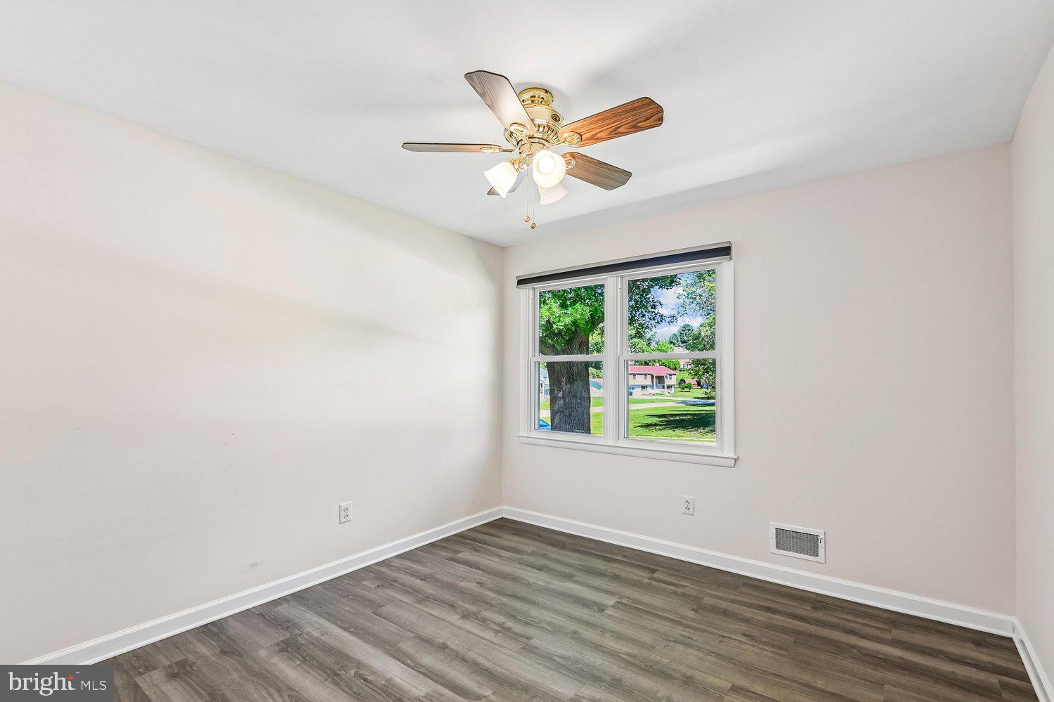 WILTON ACRES - Residential