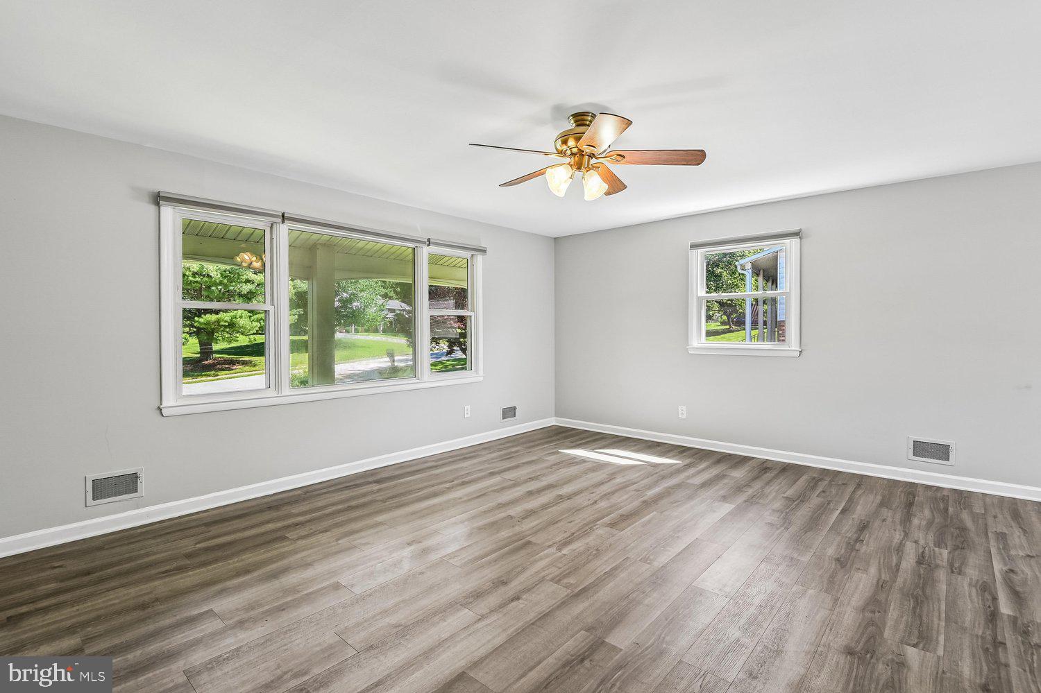 WILTON ACRES - Residential