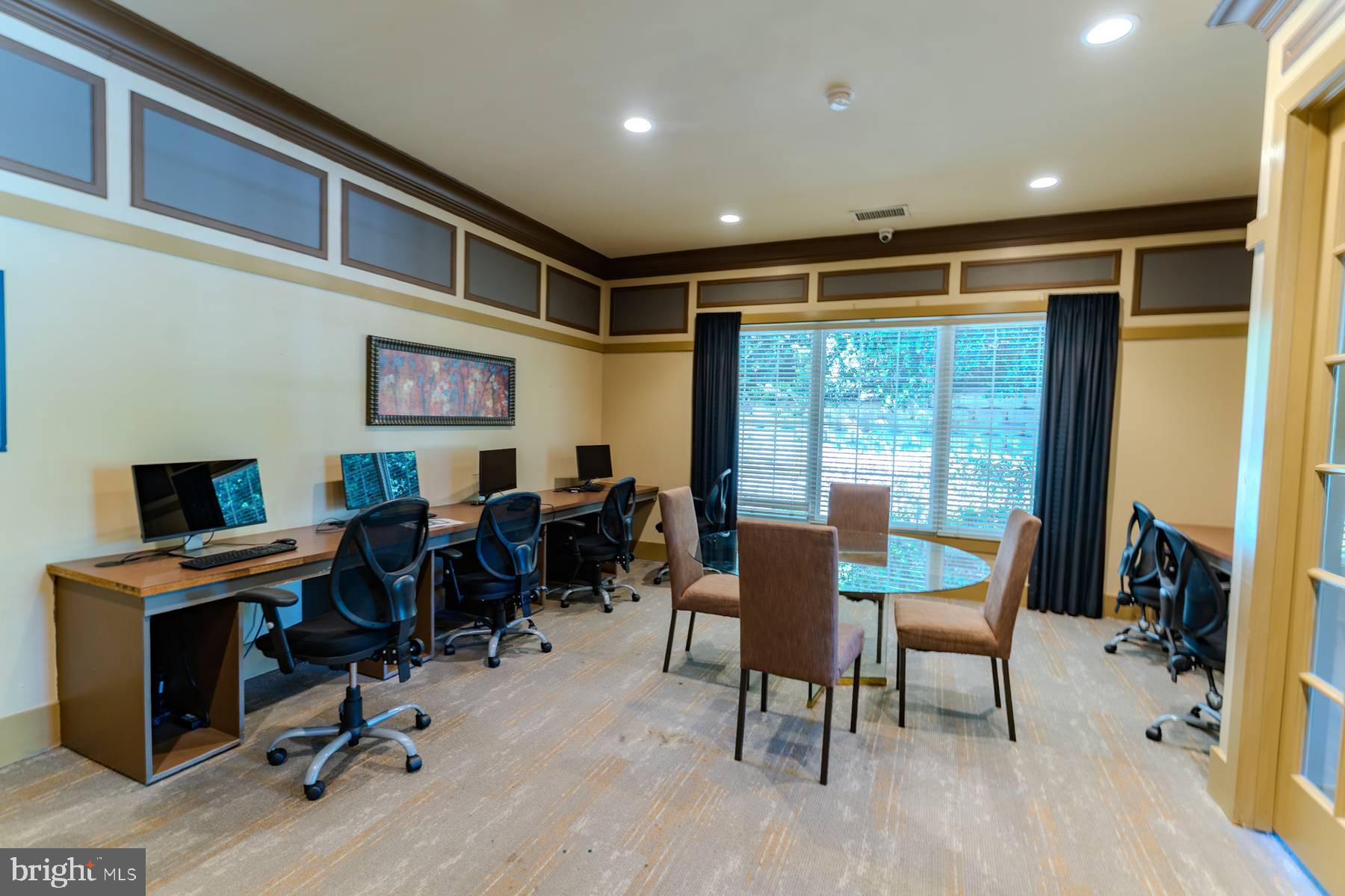 EAGLES LANDING - Residential