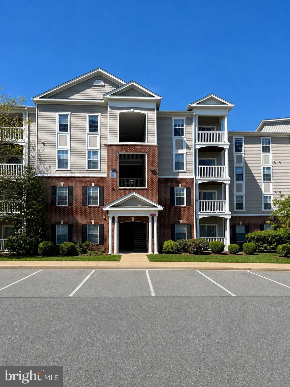 EAGLES LANDING - Residential