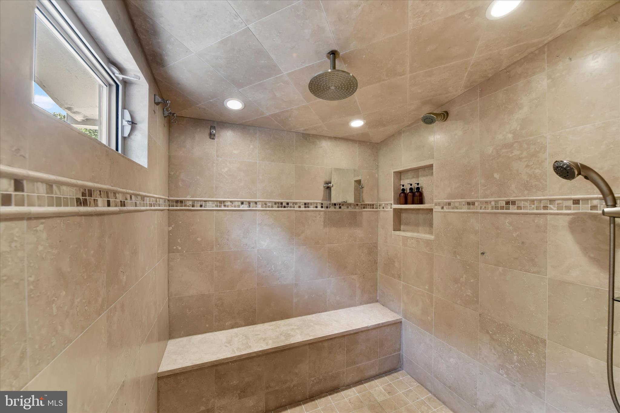 GREENE TREE - Residential