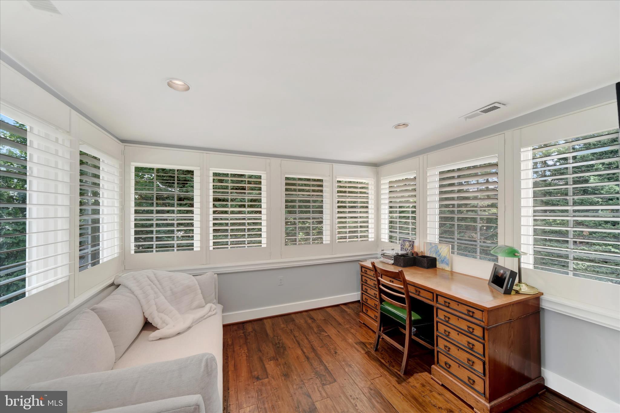 GREENE TREE - Residential