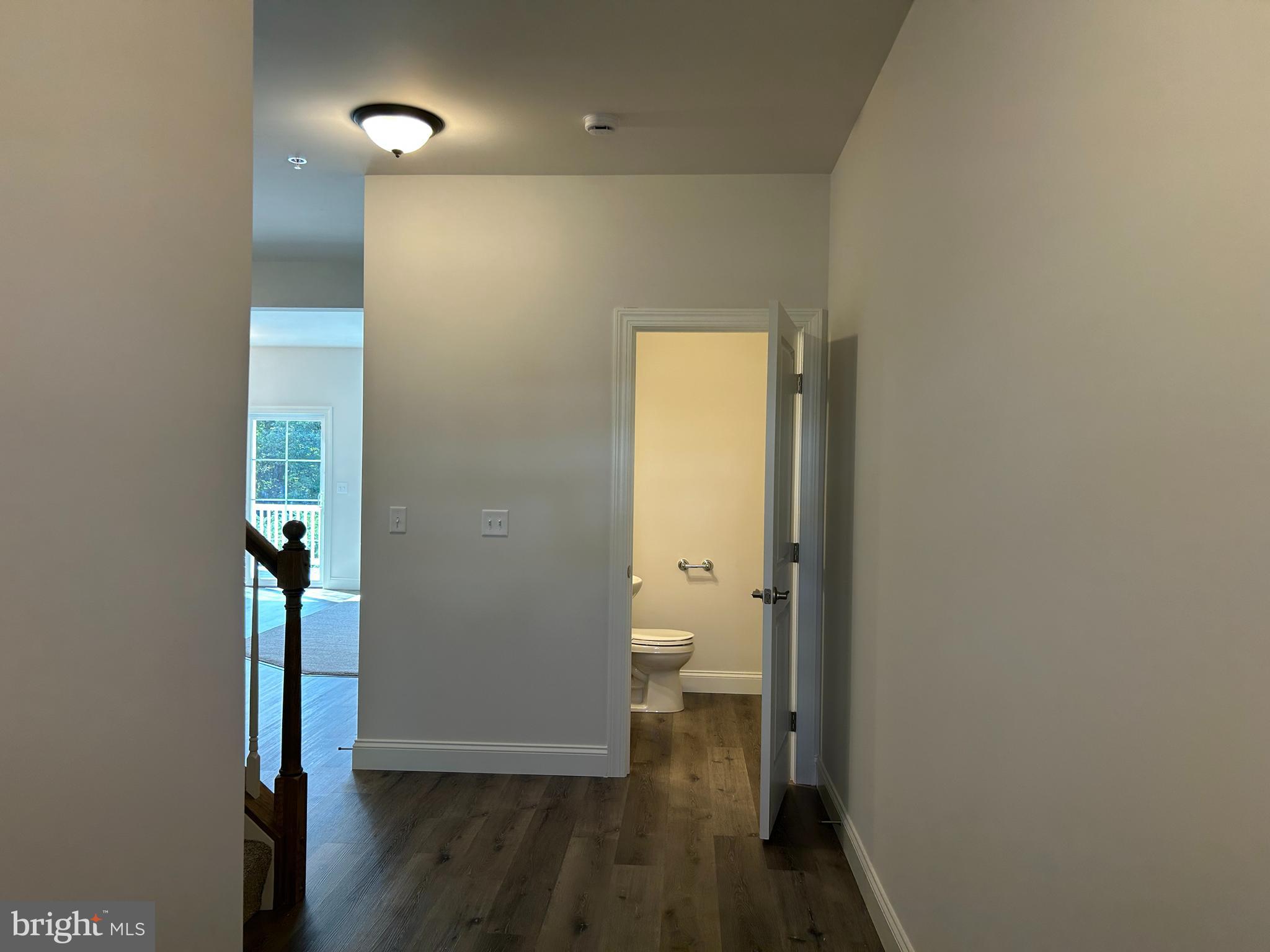 WOODLAND HILLS - Residential