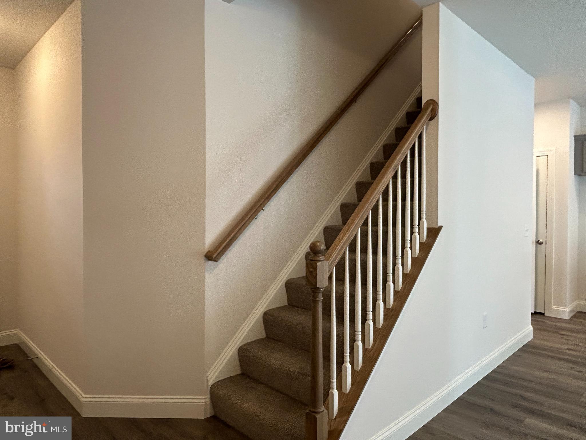 WOODLAND HILLS - Residential