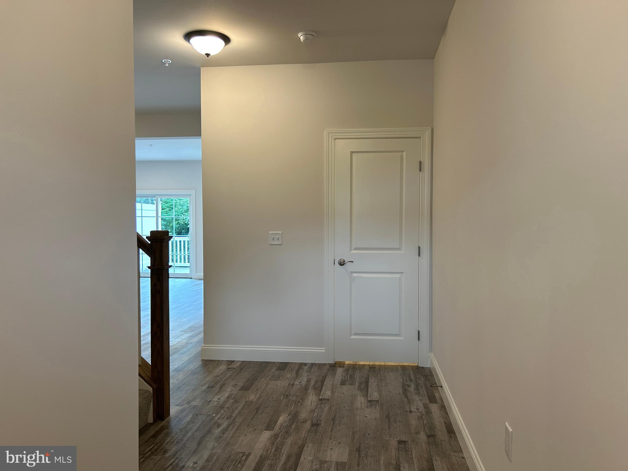 WOODLAND HILLS - Residential