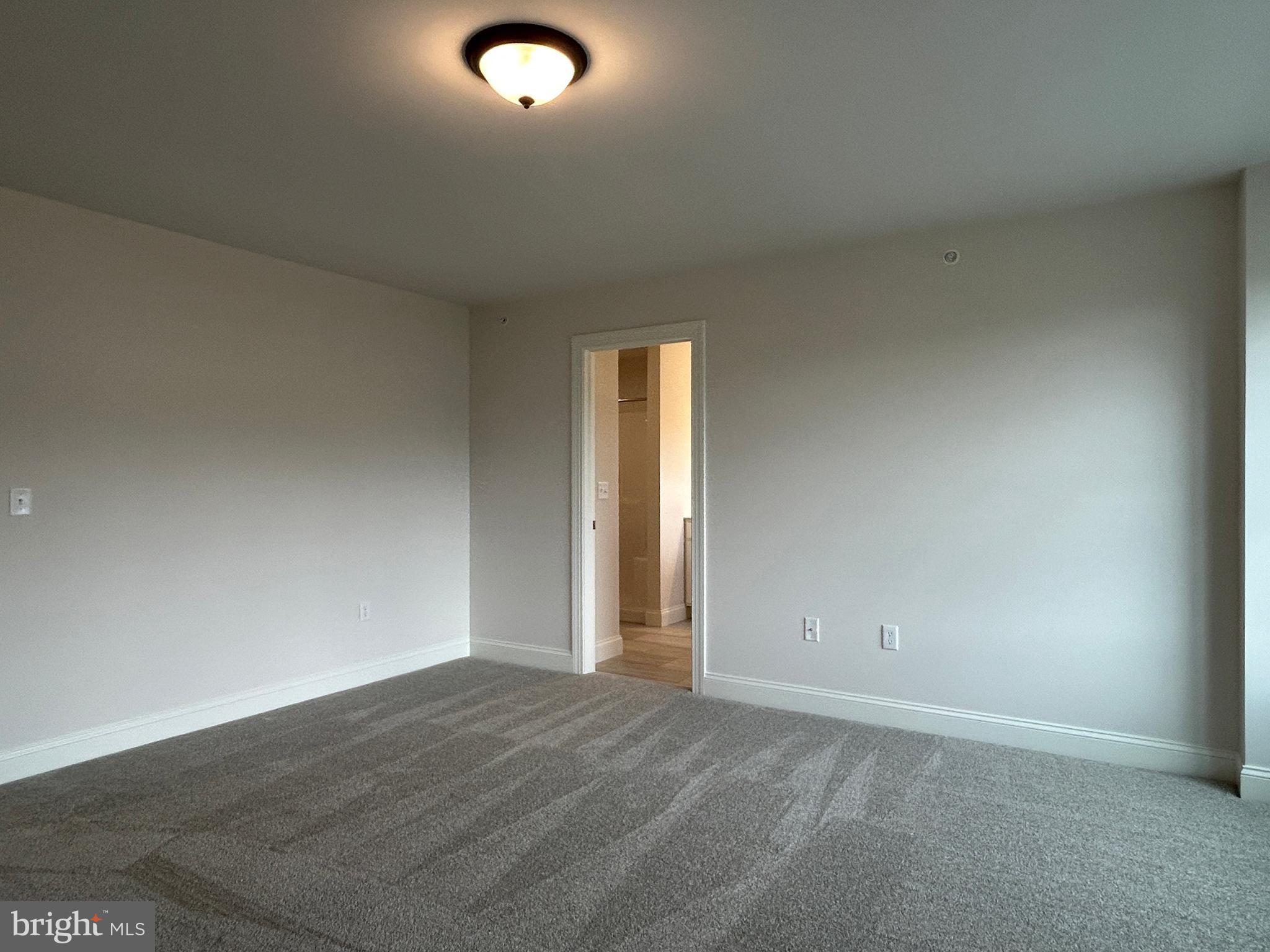 WOODLAND HILLS - Residential