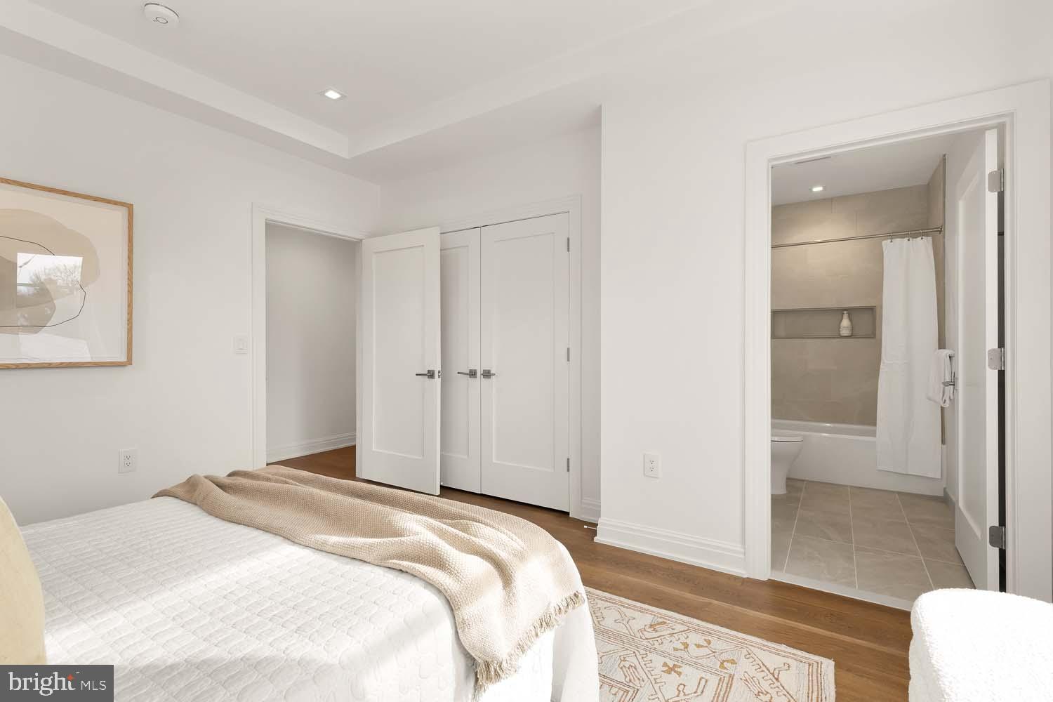 CHEVY CHASE - Residential