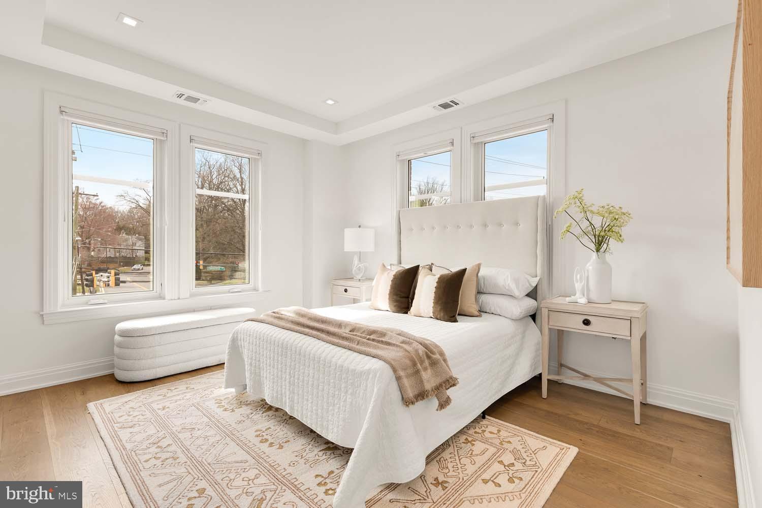 CHEVY CHASE - Residential