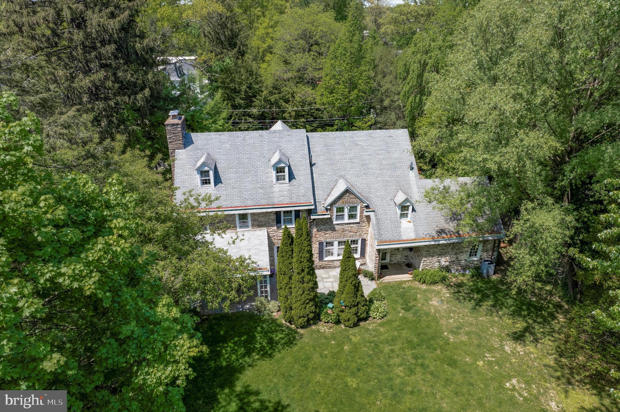 CHESTNUT HILL - Residential