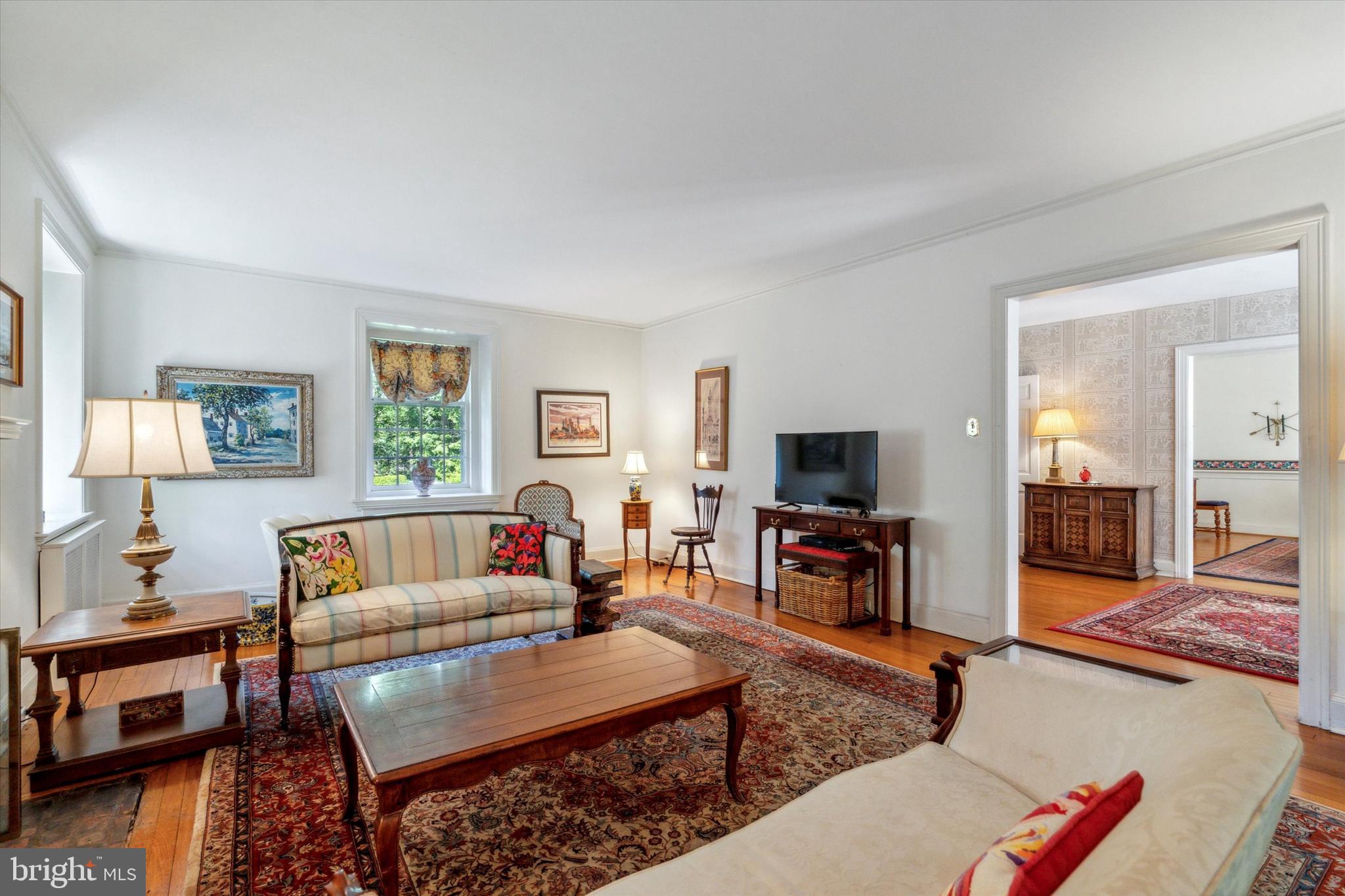 CHESTNUT HILL - Residential