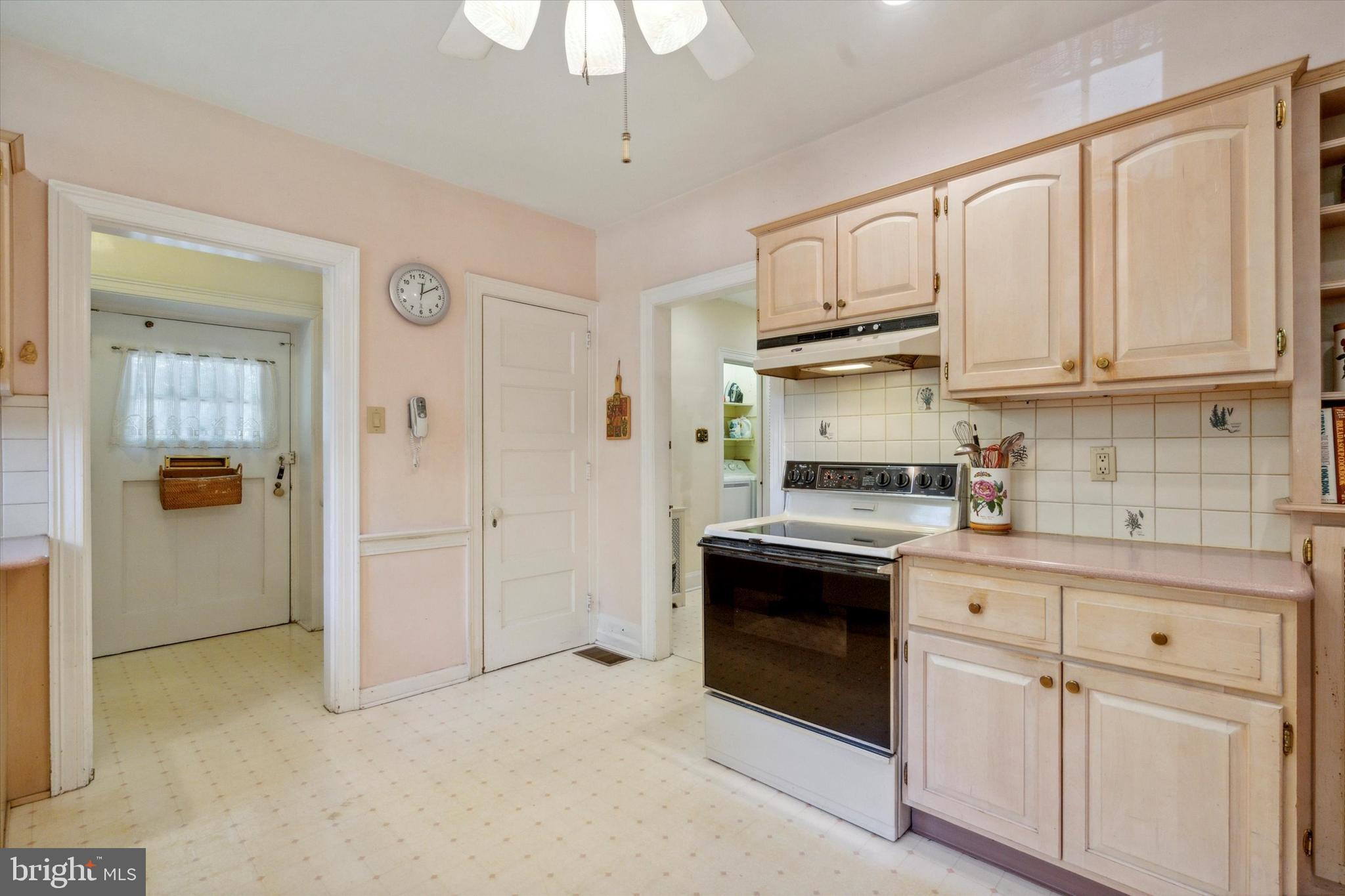 CHESTNUT HILL - Residential