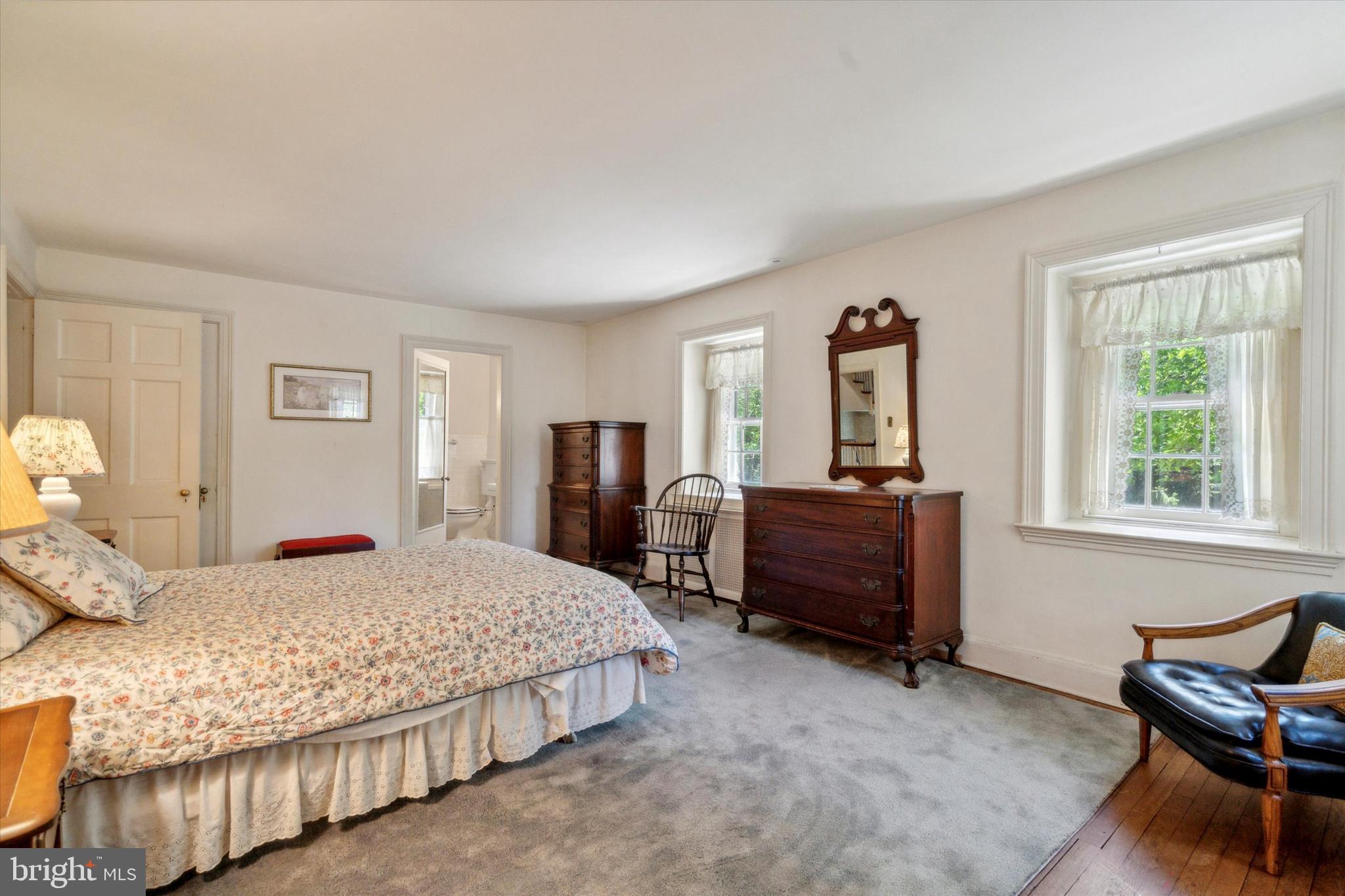 CHESTNUT HILL - Residential