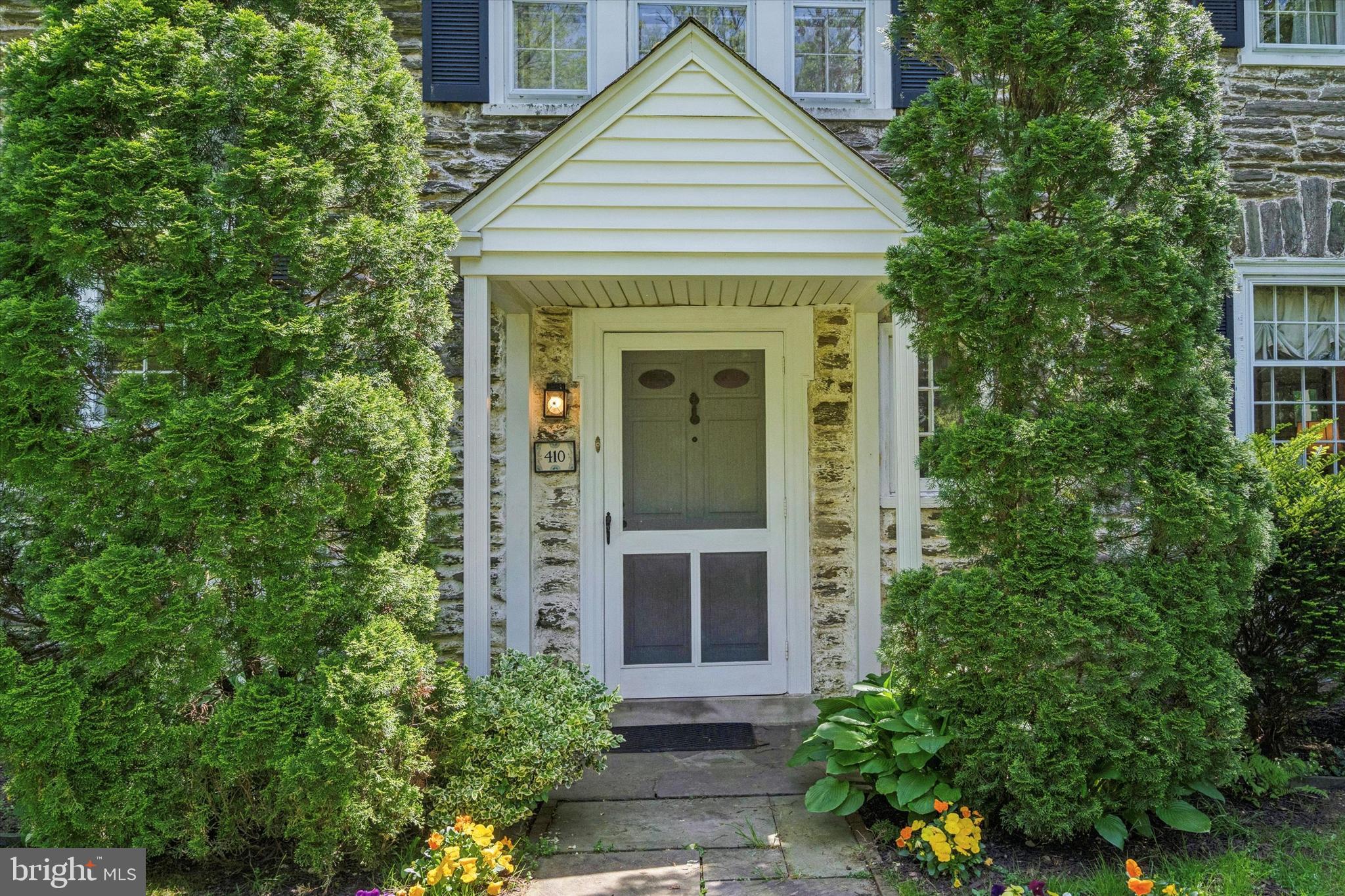 CHESTNUT HILL - Residential