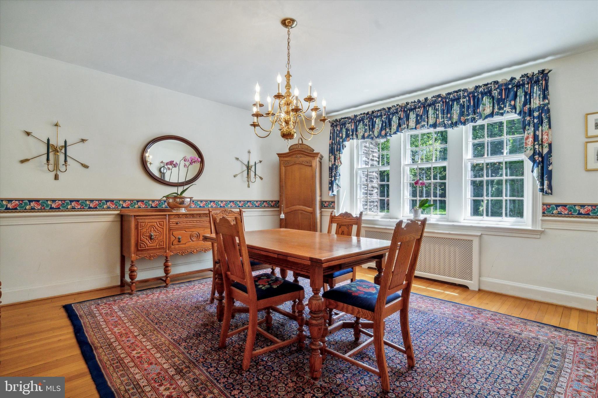 CHESTNUT HILL - Residential