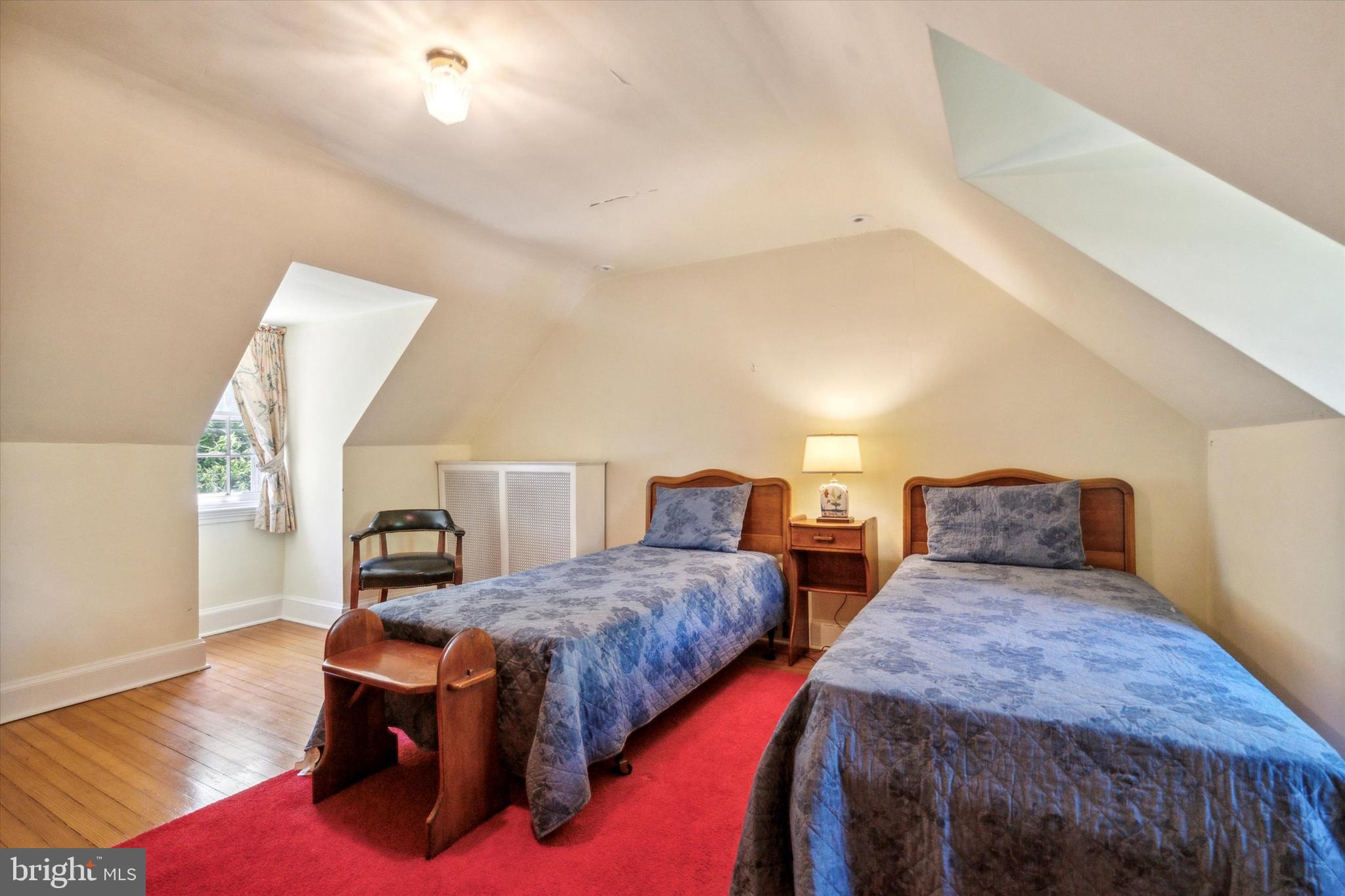 CHESTNUT HILL - Residential