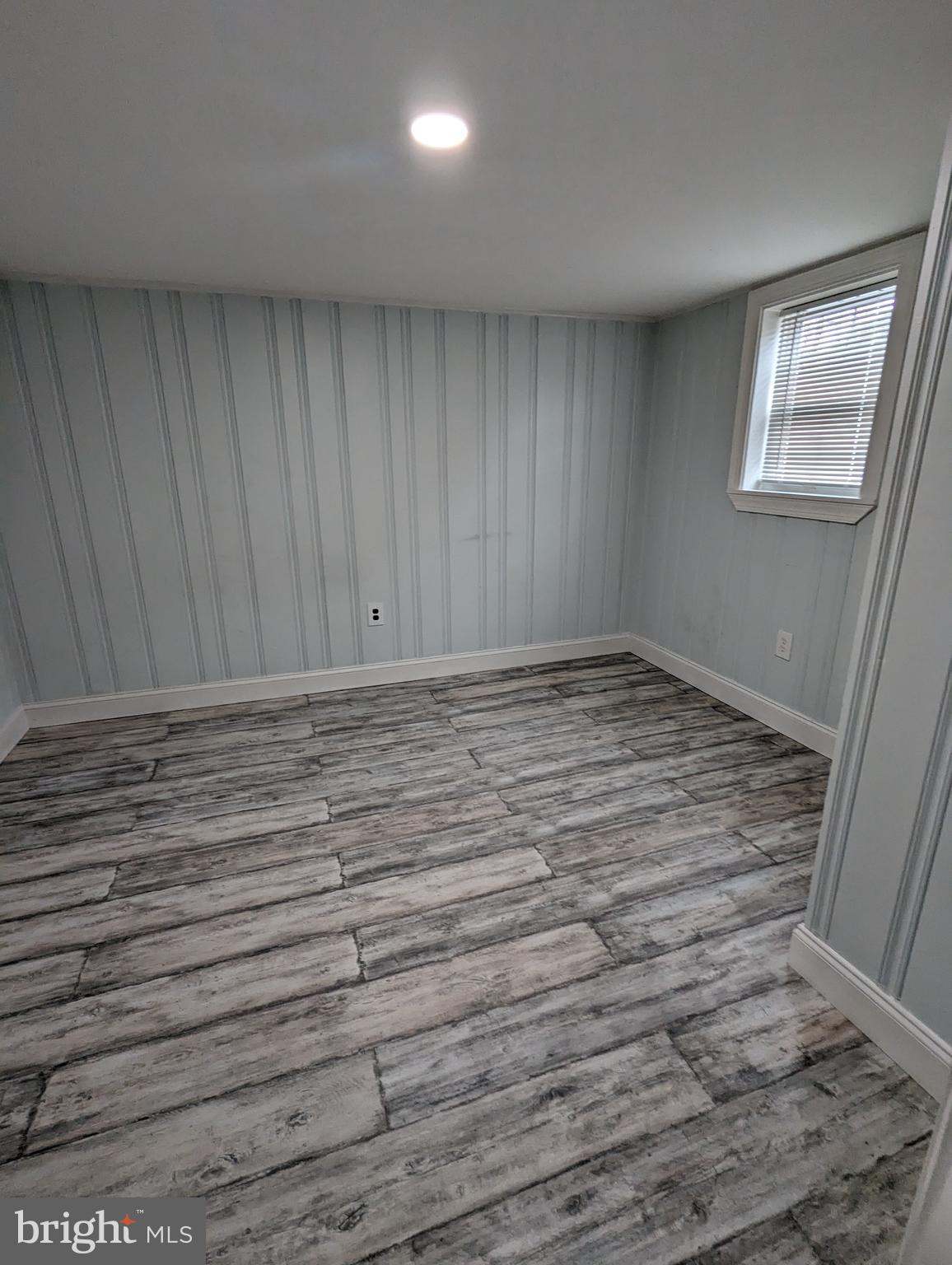 CARROLL KNOLLS - Residential Lease
