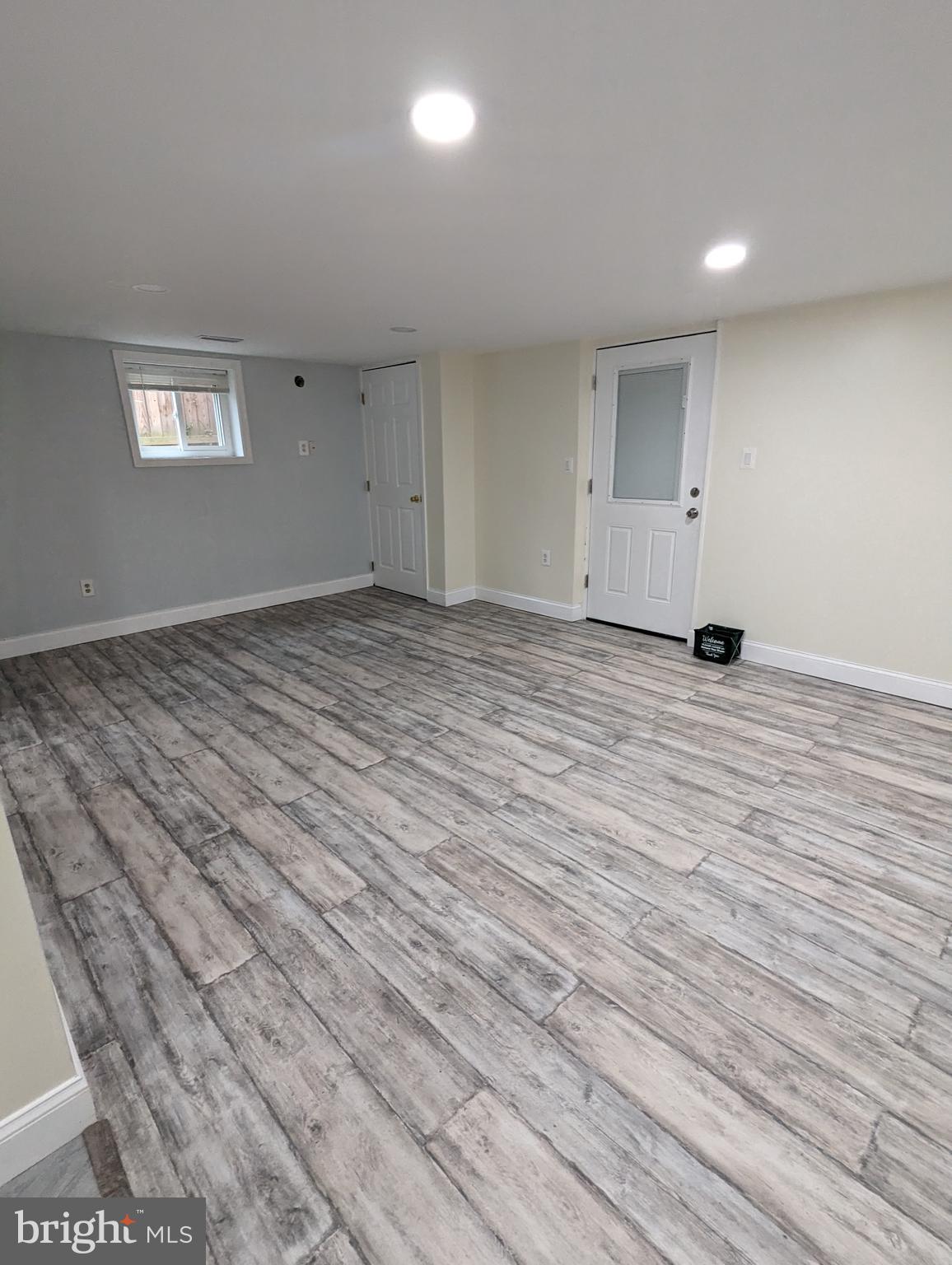 CARROLL KNOLLS - Residential Lease
