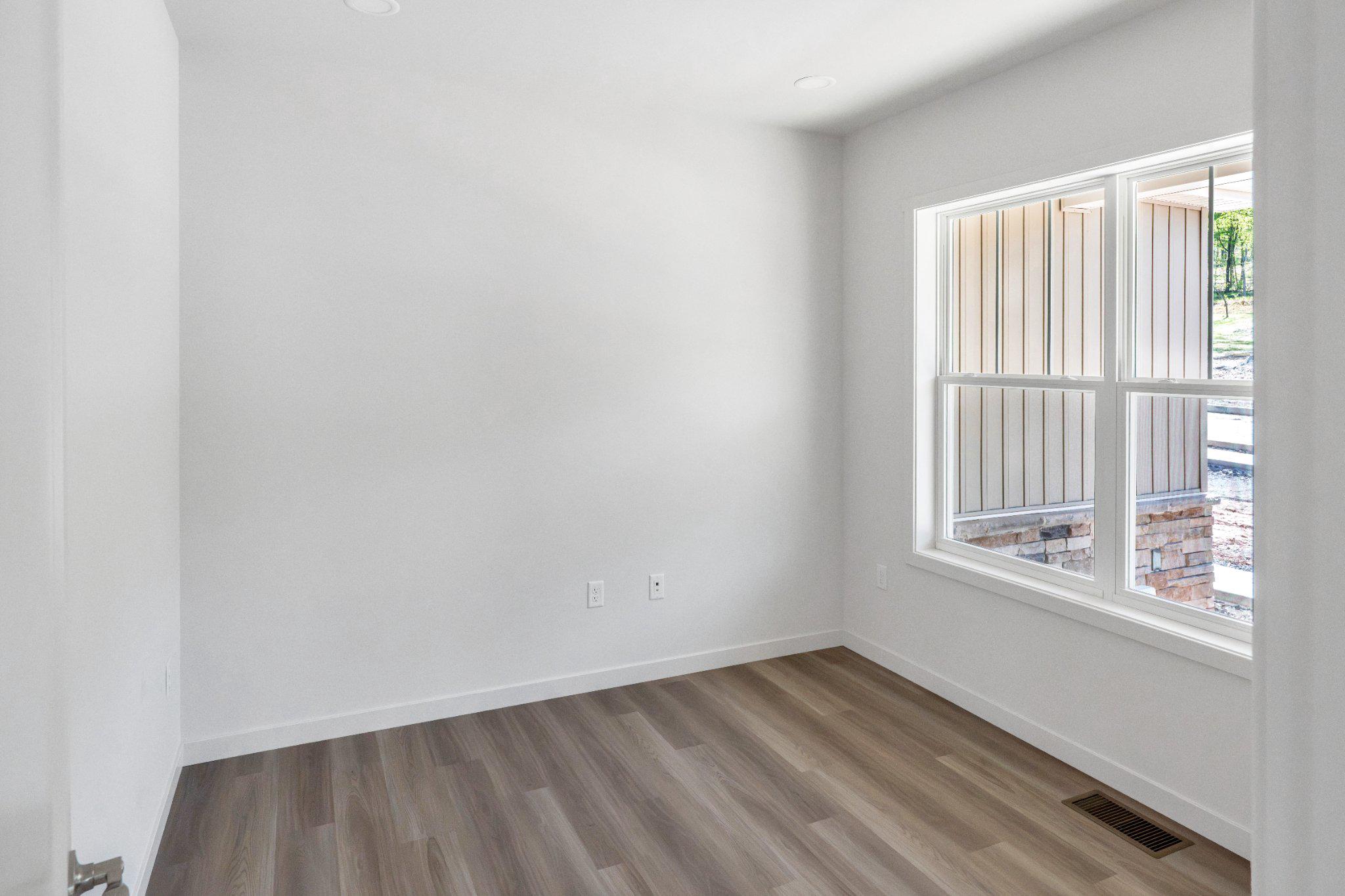 ROCKVILLE ESTATES - Residential