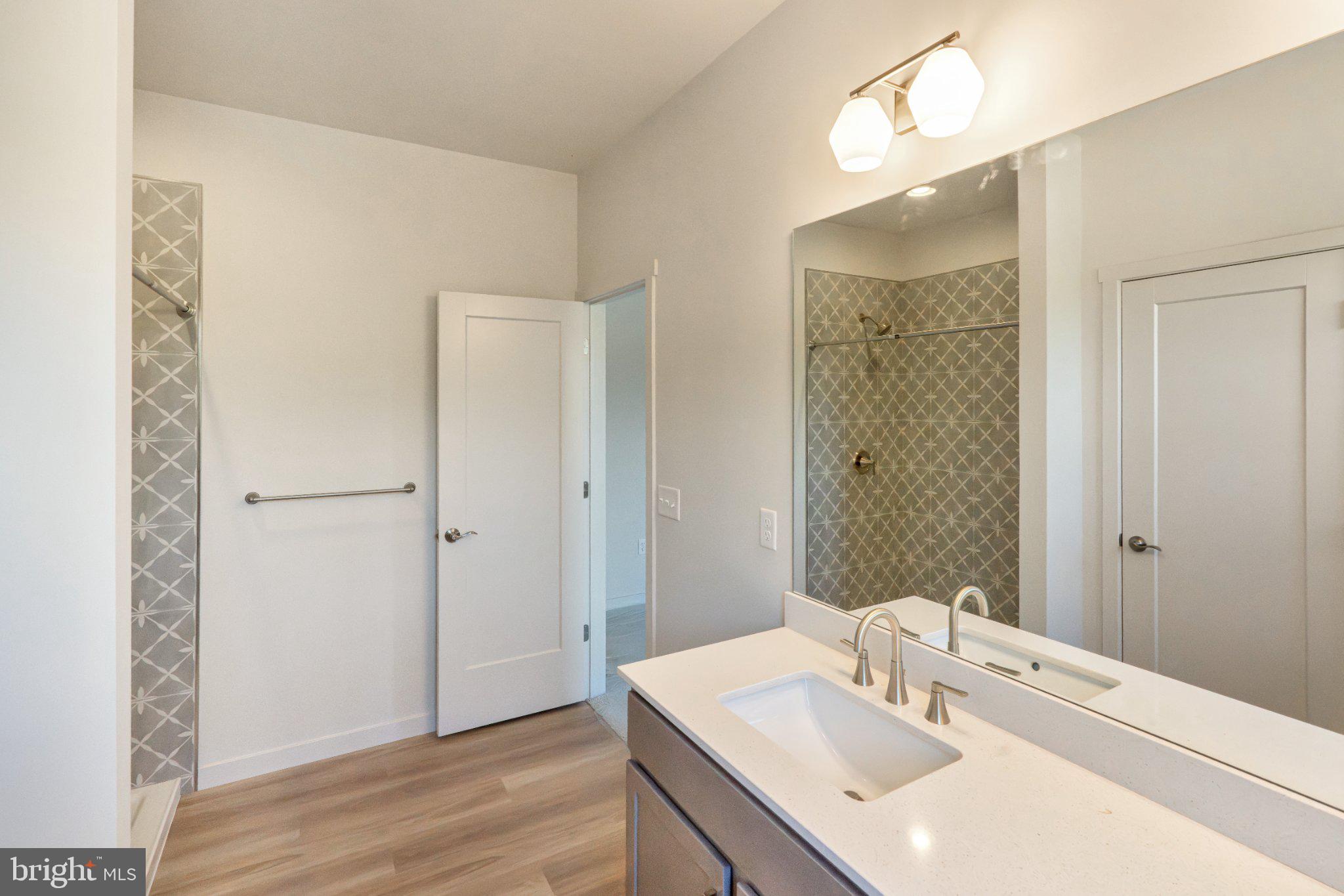 ROCKVILLE ESTATES - Residential