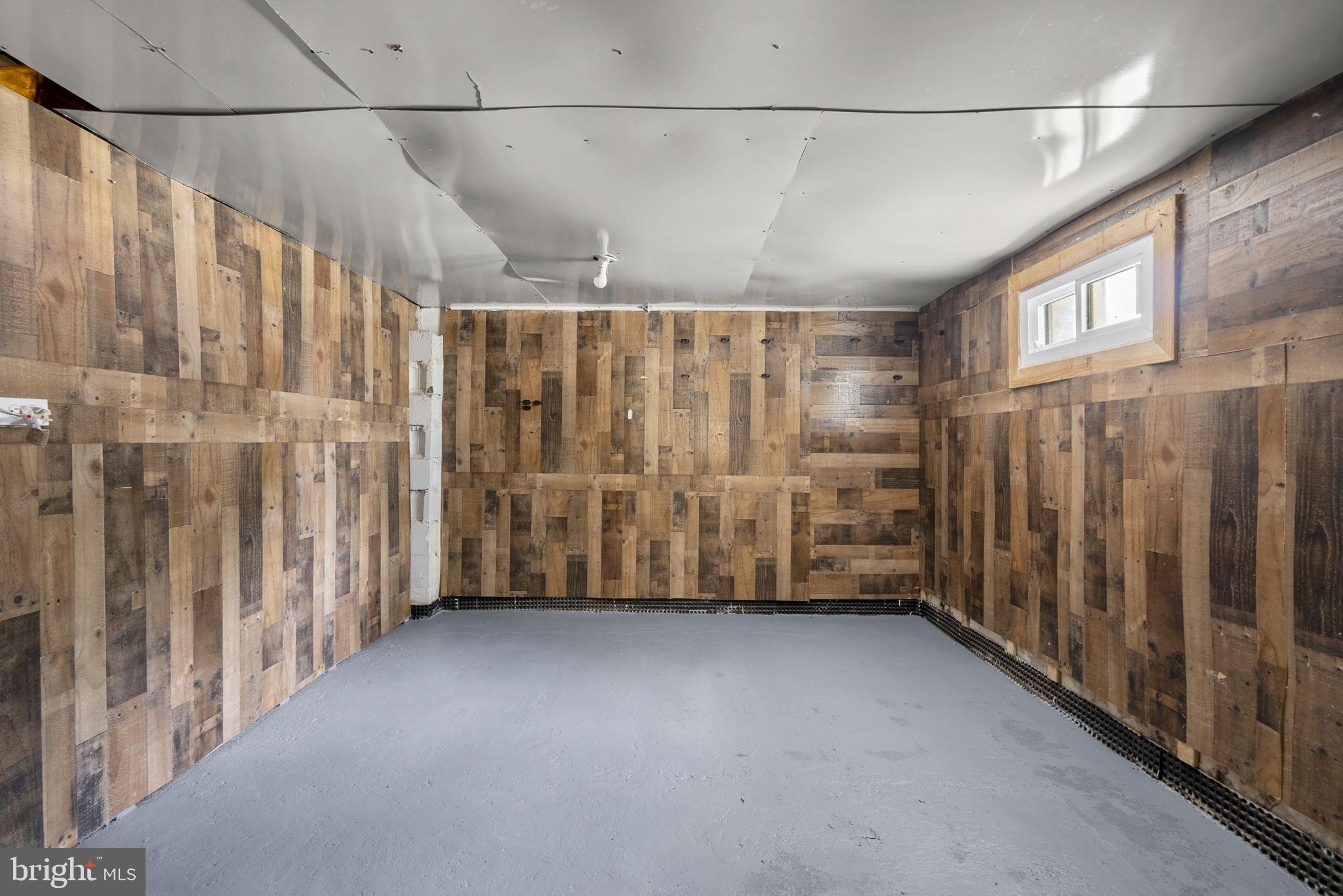 LANDSDOWNE - Residential