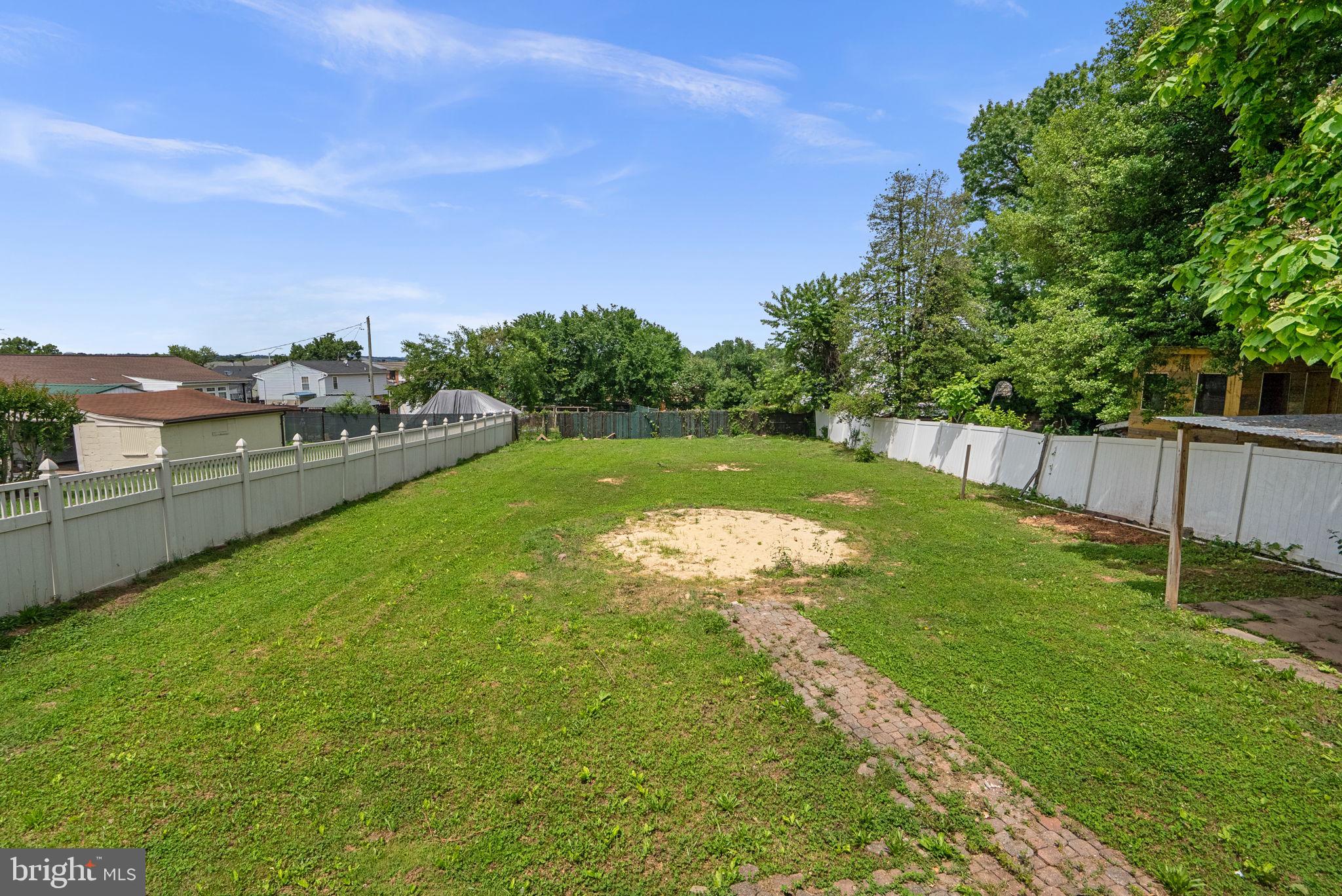 LANDSDOWNE - Residential