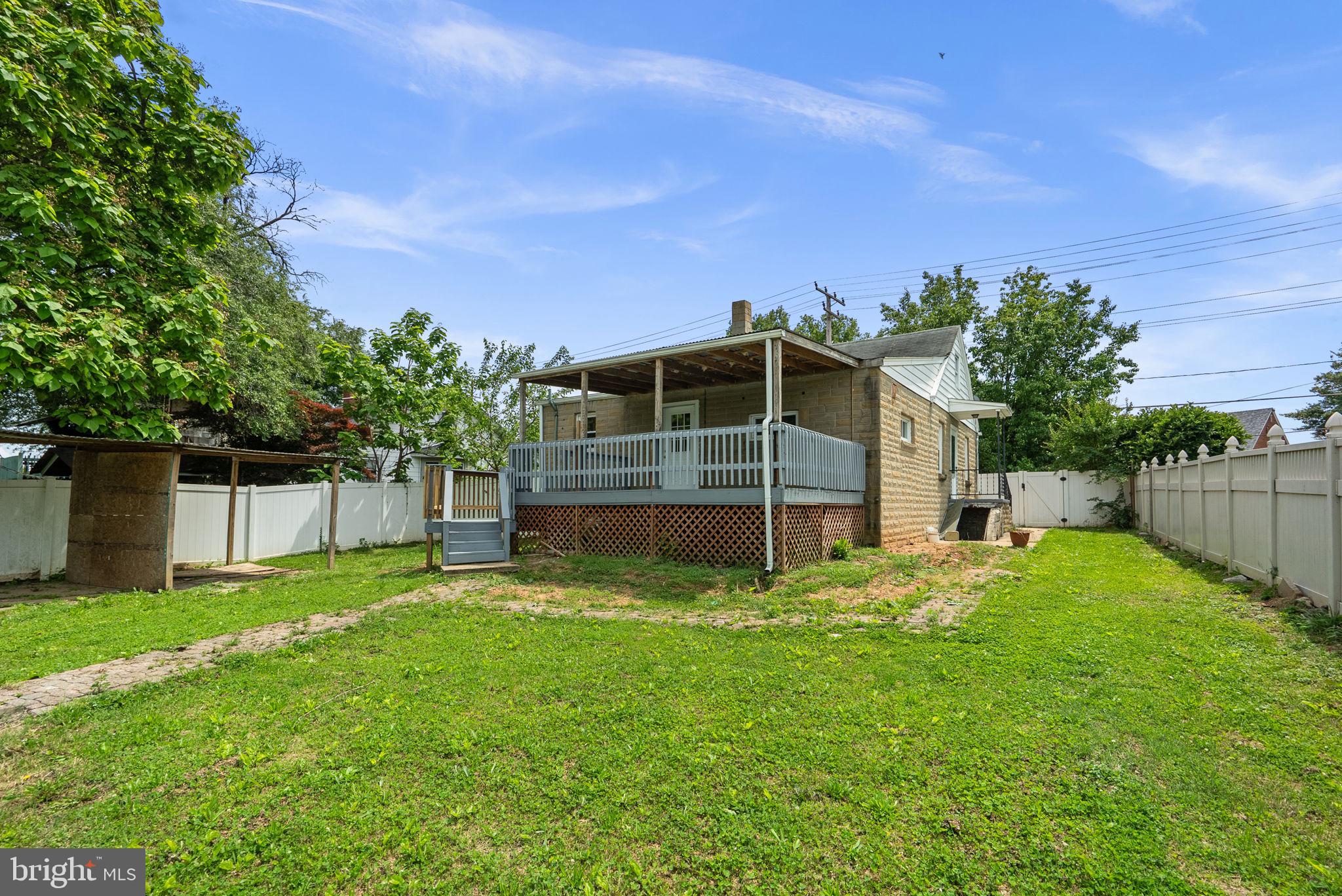 LANDSDOWNE - Residential