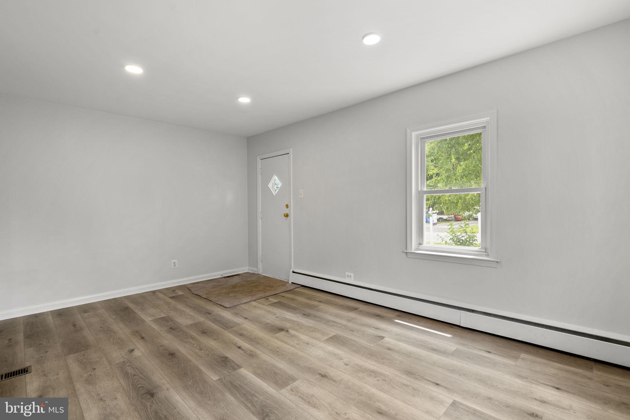 LANDSDOWNE - Residential