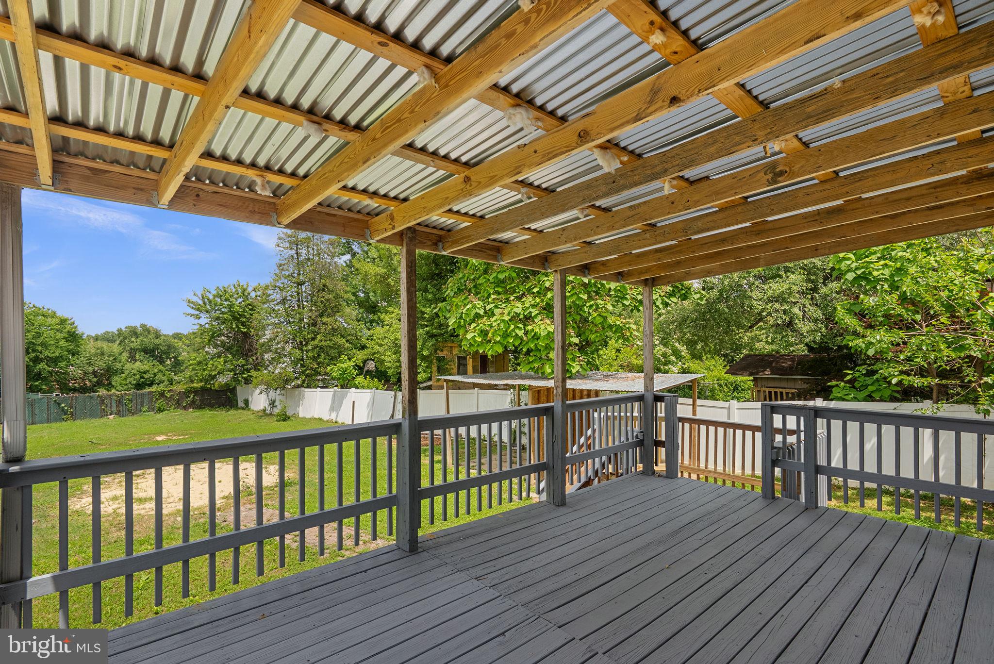 LANDSDOWNE - Residential