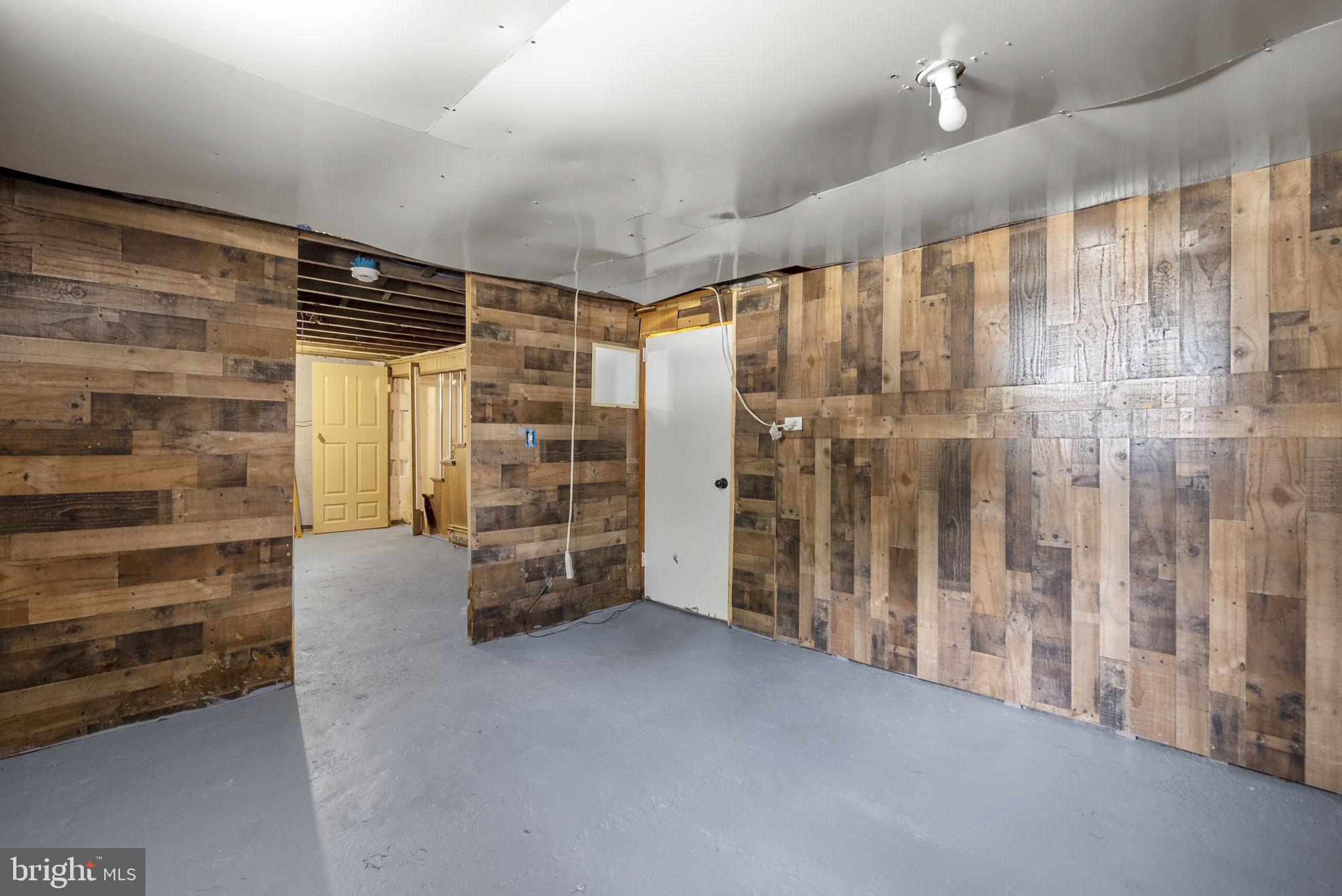 LANDSDOWNE - Residential