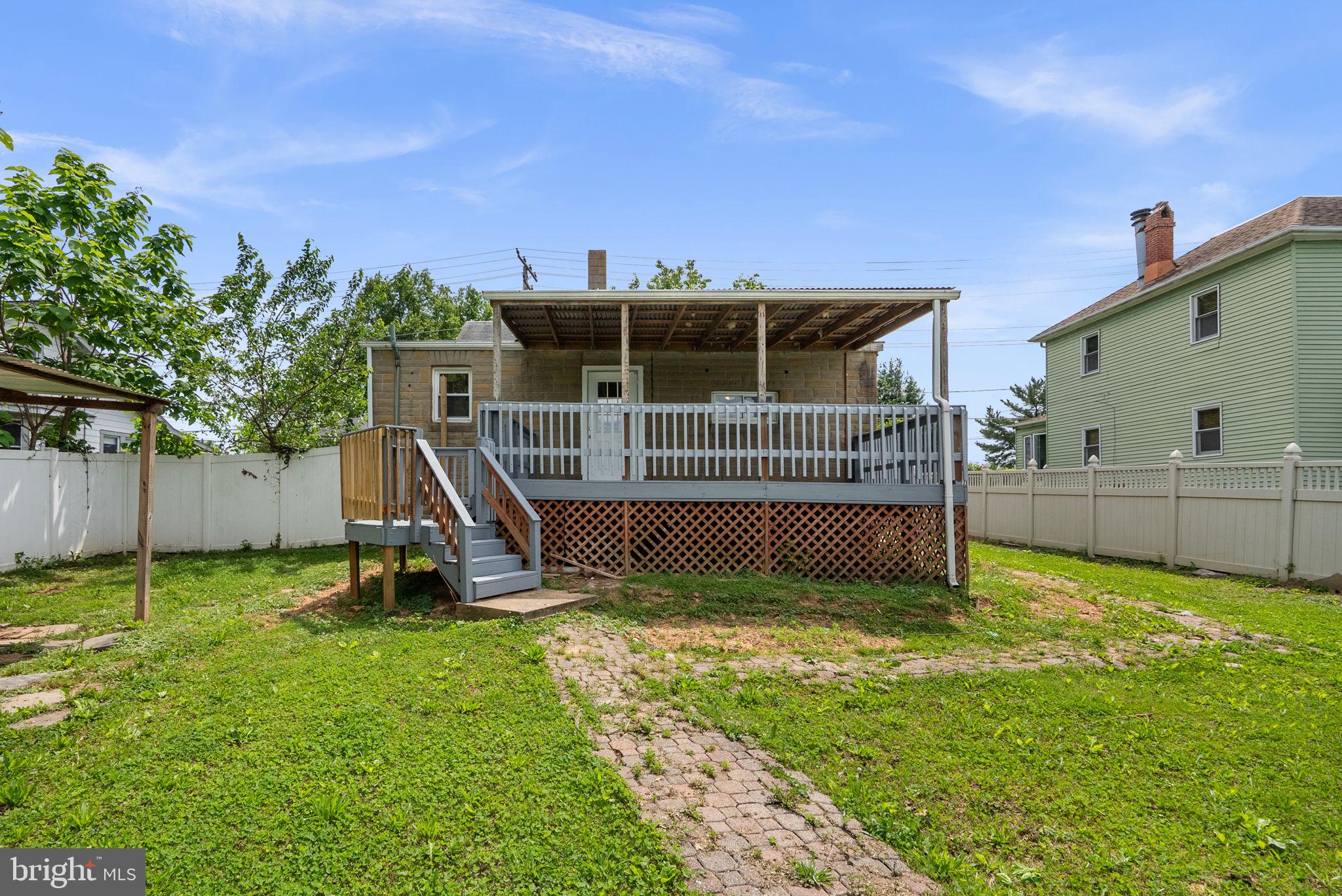 LANDSDOWNE - Residential