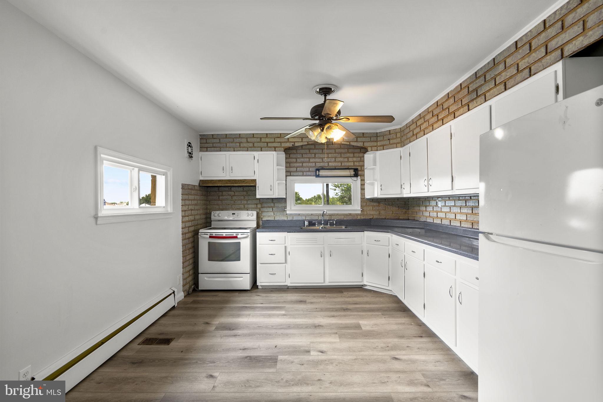 LANDSDOWNE - Residential