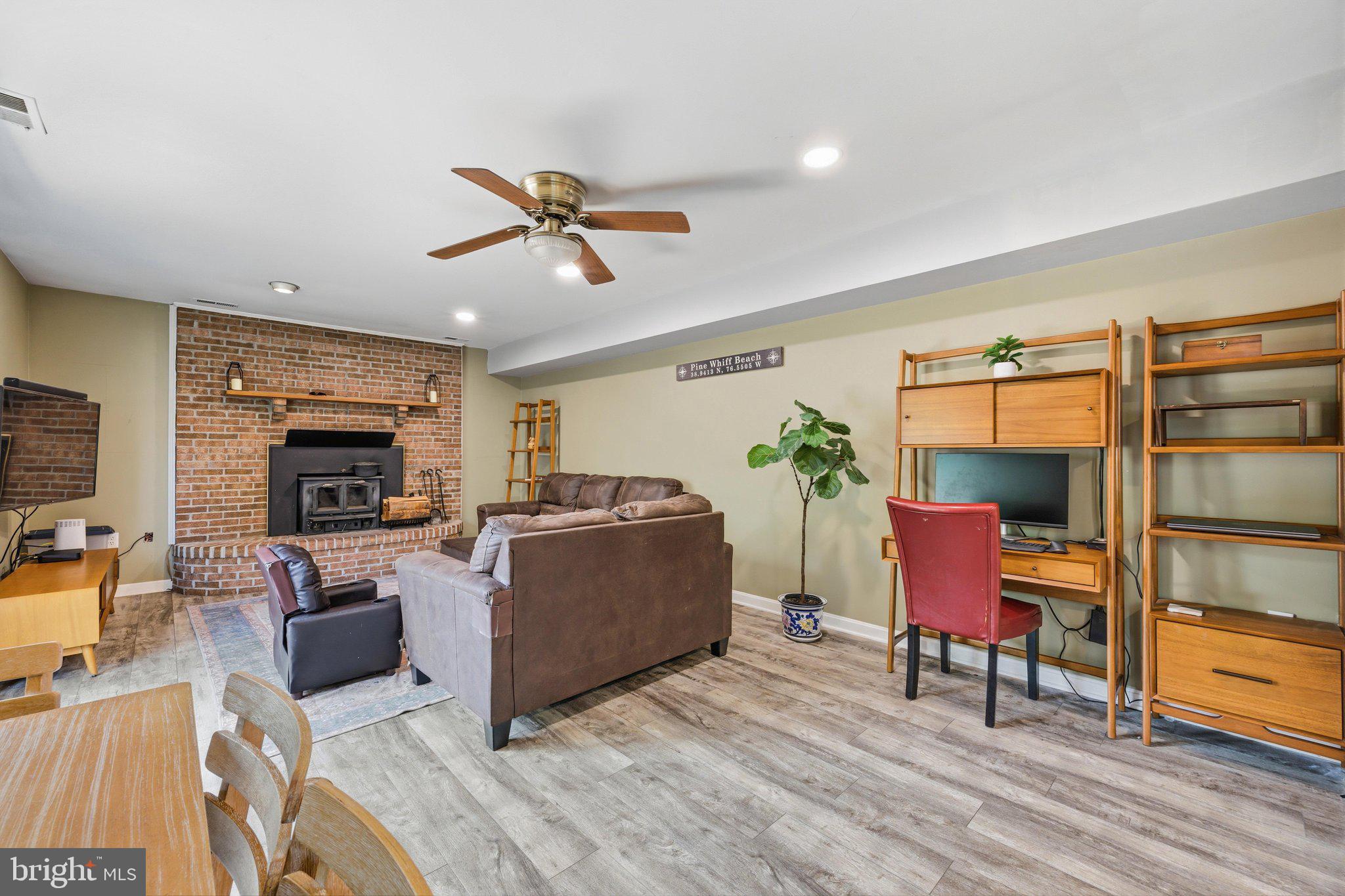 PINE WHIFF BEACH - Residential