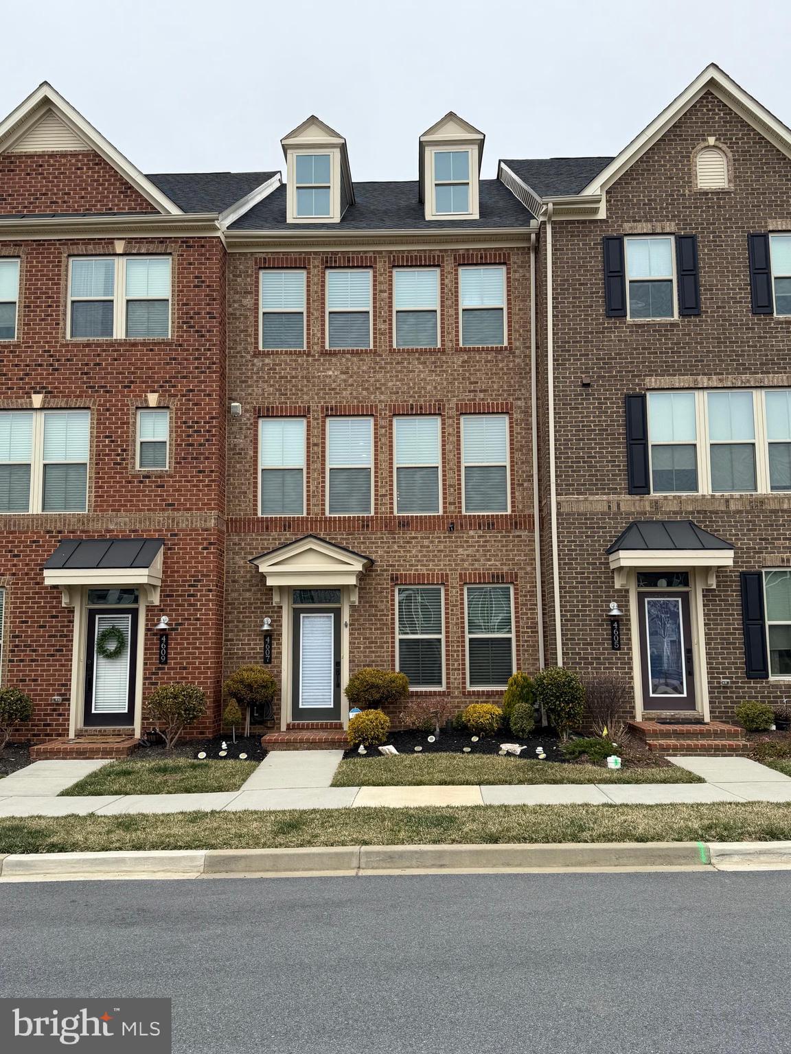 LANDSDALE - Residential Lease